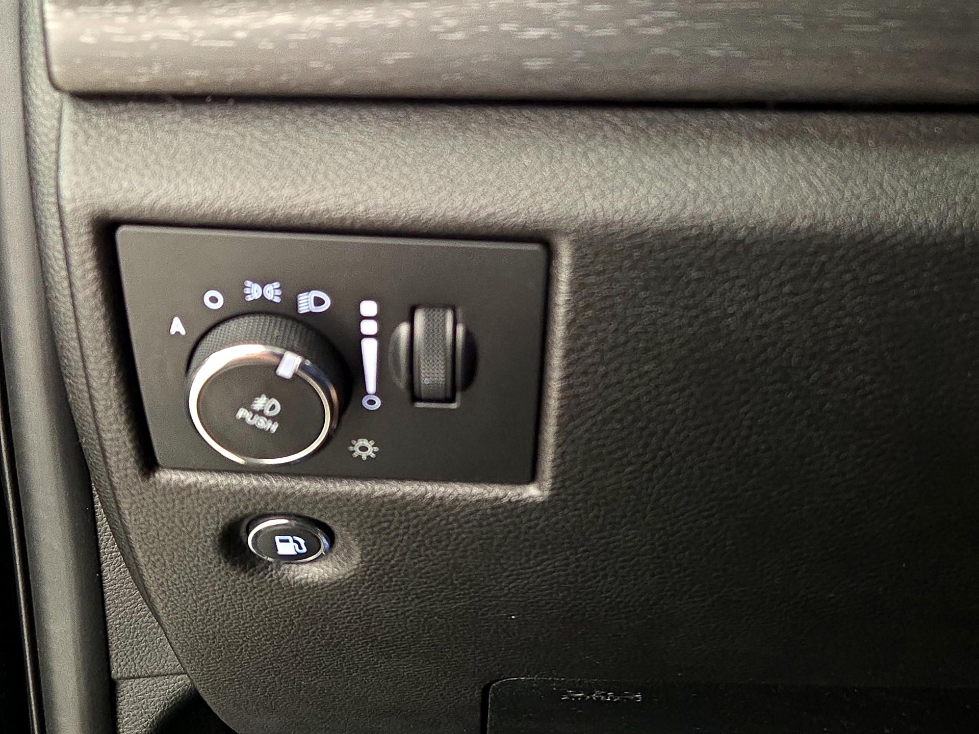 Thumbnail: 2018 Jeep Grand Cherokee - 13