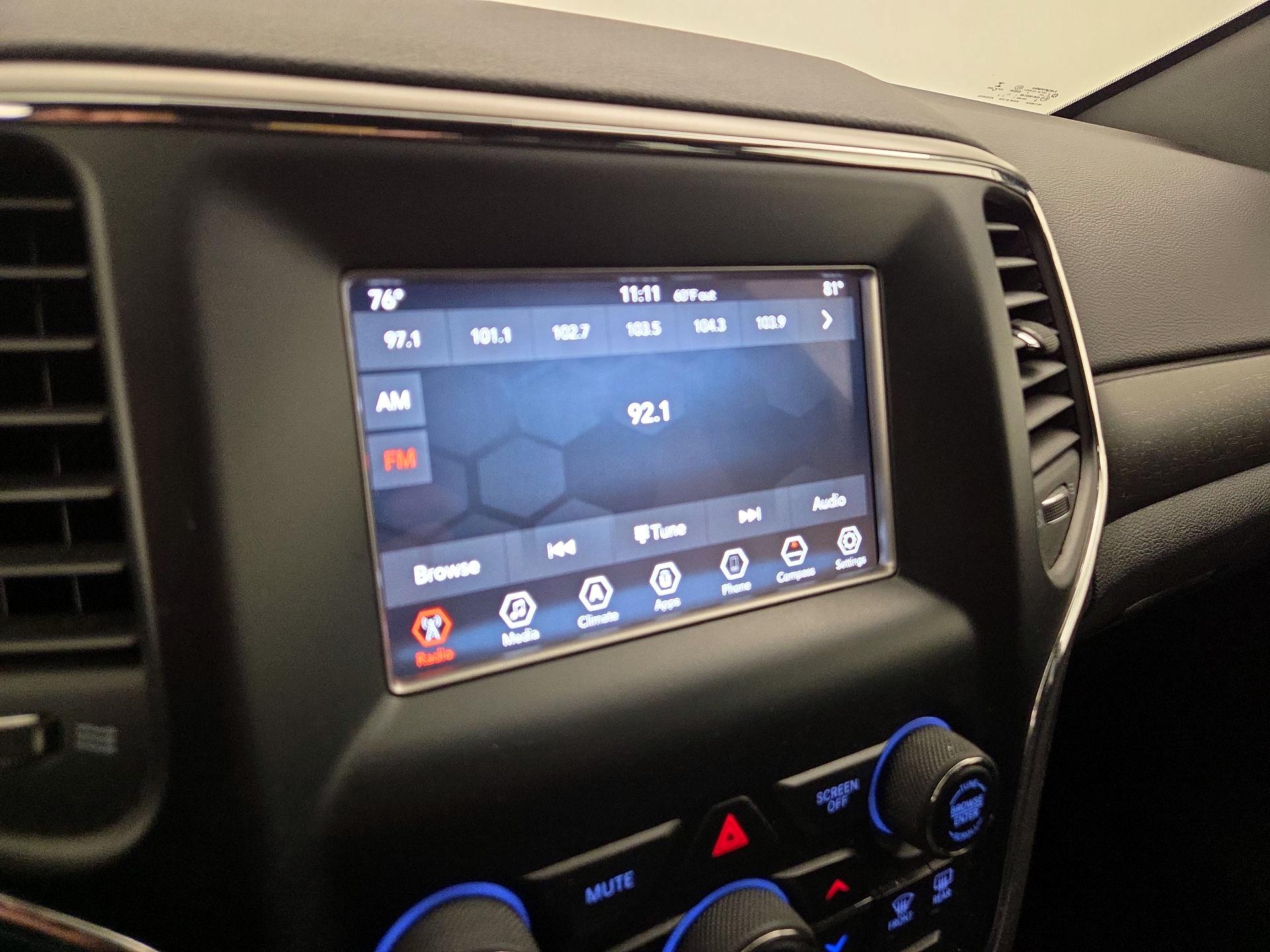 Thumbnail: 2018 Jeep Grand Cherokee - 15