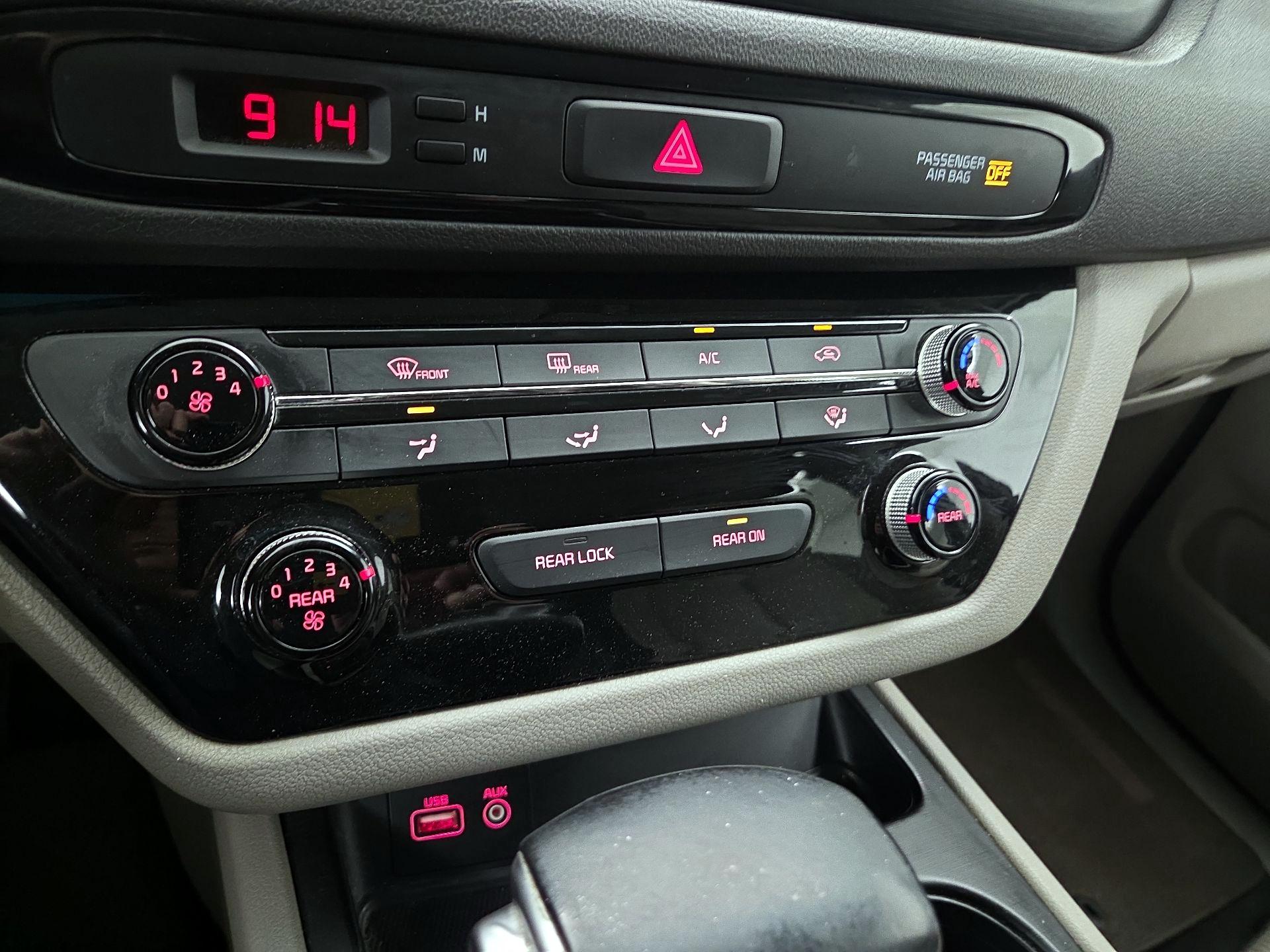 Thumbnail: 2017 Kia Sedona - 16