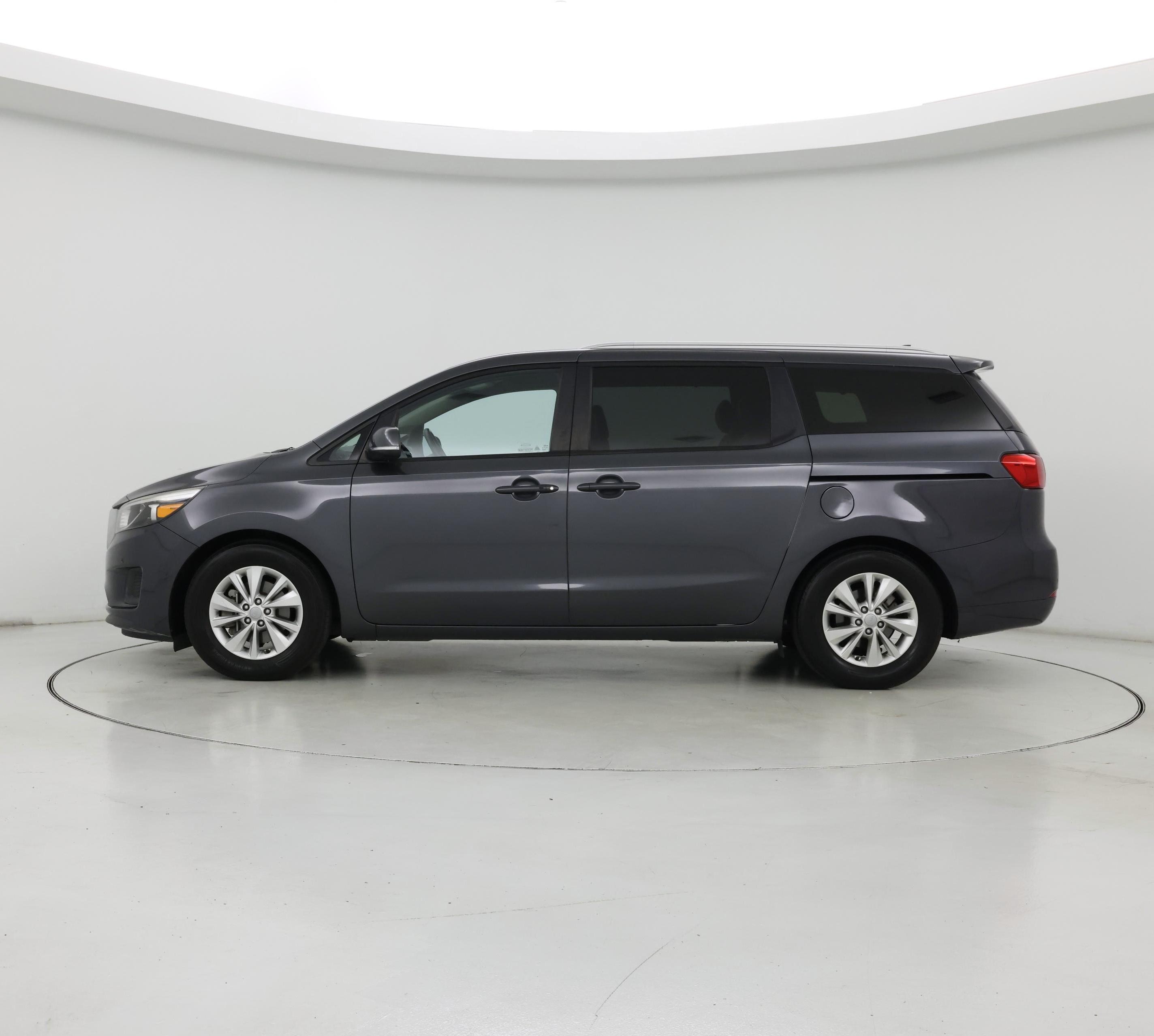 Thumbnail: 2017 Kia Sedona - 3