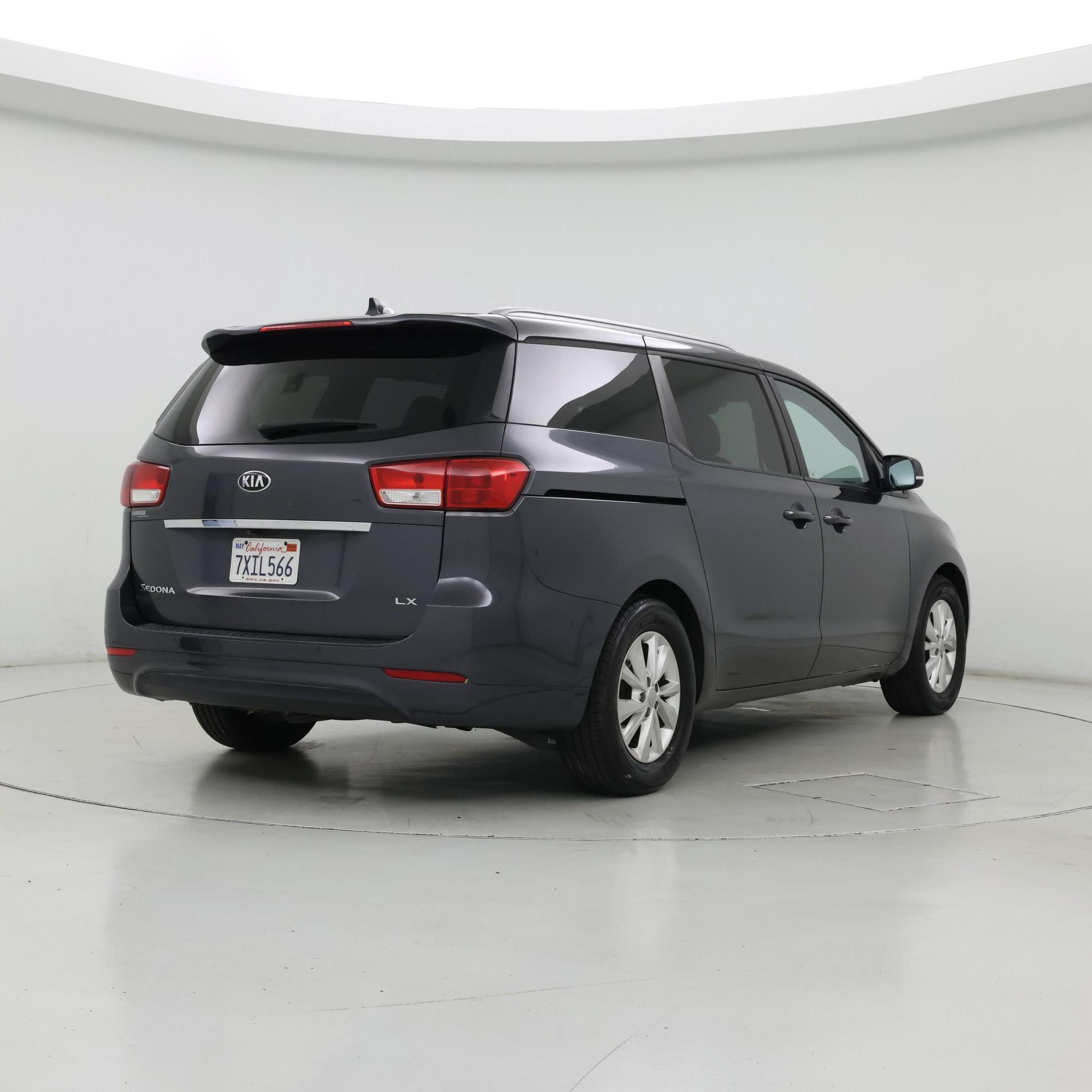 Thumbnail: 2017 Kia Sedona - 8