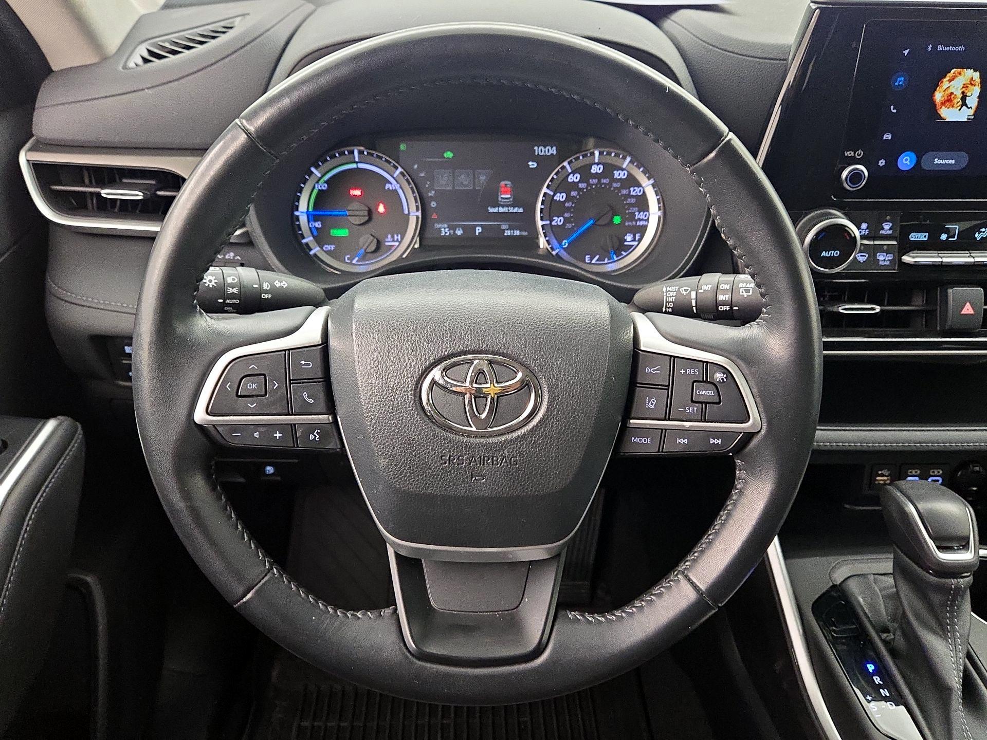 Thumbnail: 2023 Toyota Highlander - 10