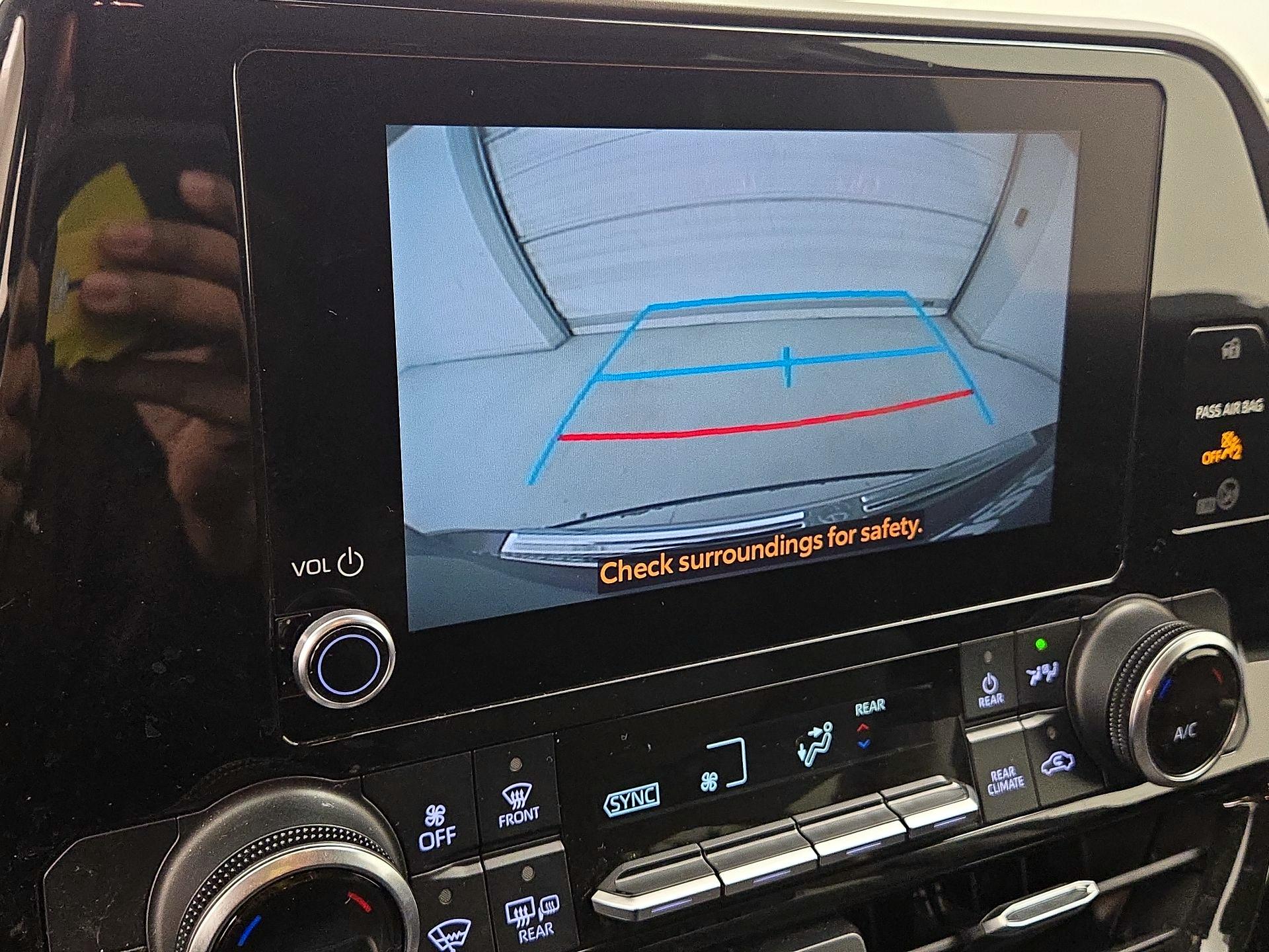 Thumbnail: 2023 Toyota Highlander - 14