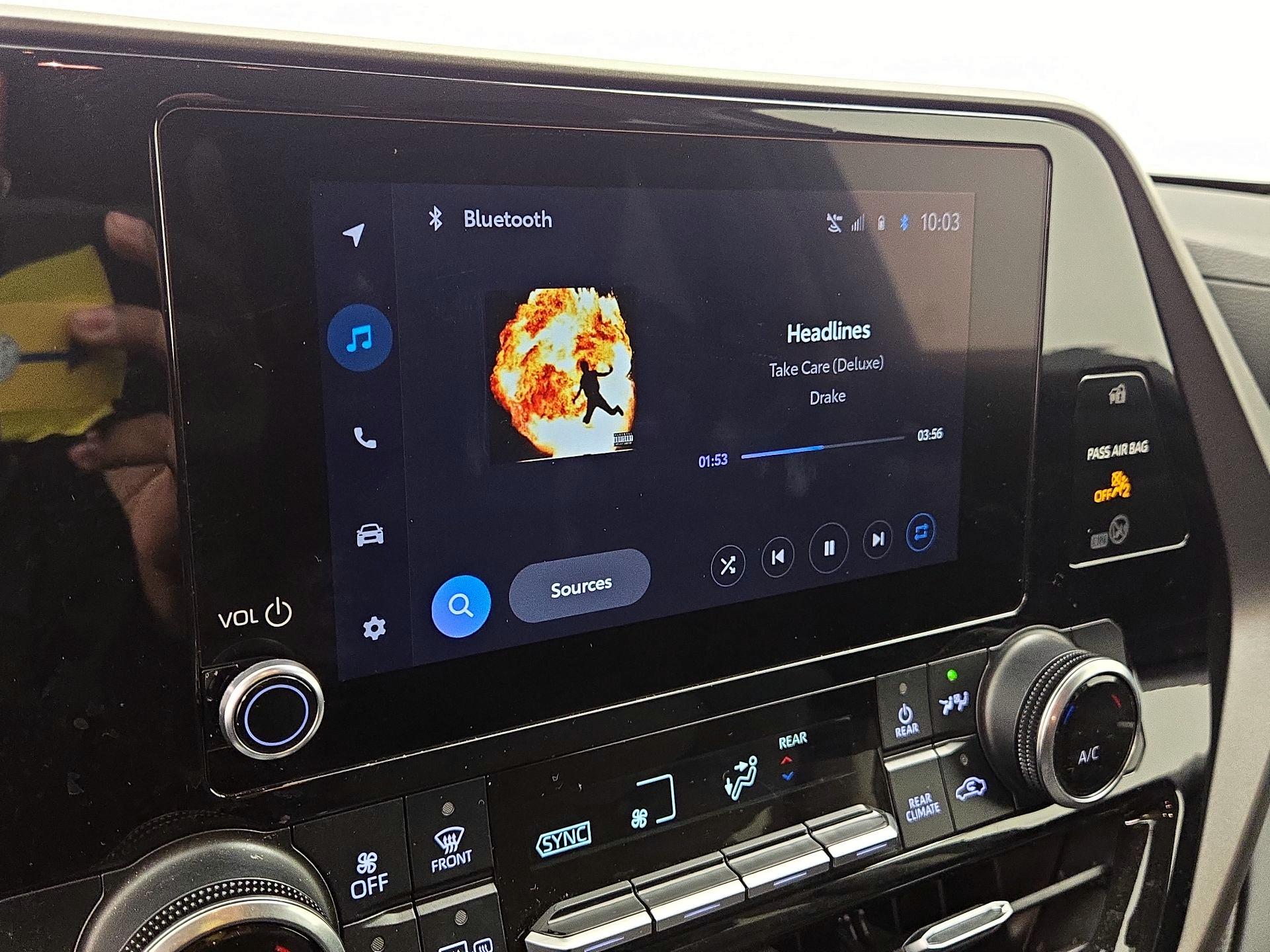 Thumbnail: 2023 Toyota Highlander - 15