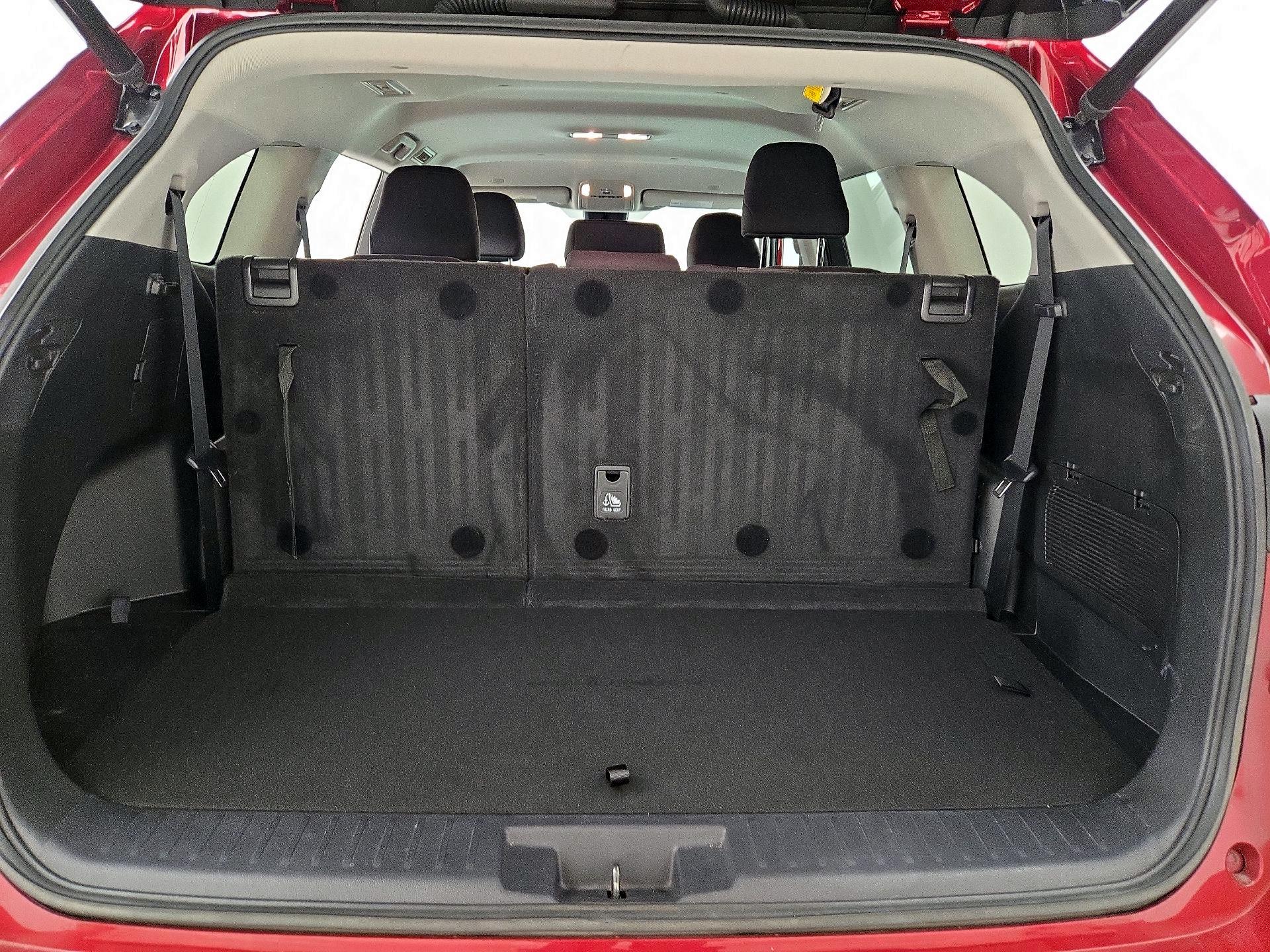 Thumbnail: 2023 Toyota Highlander - 20