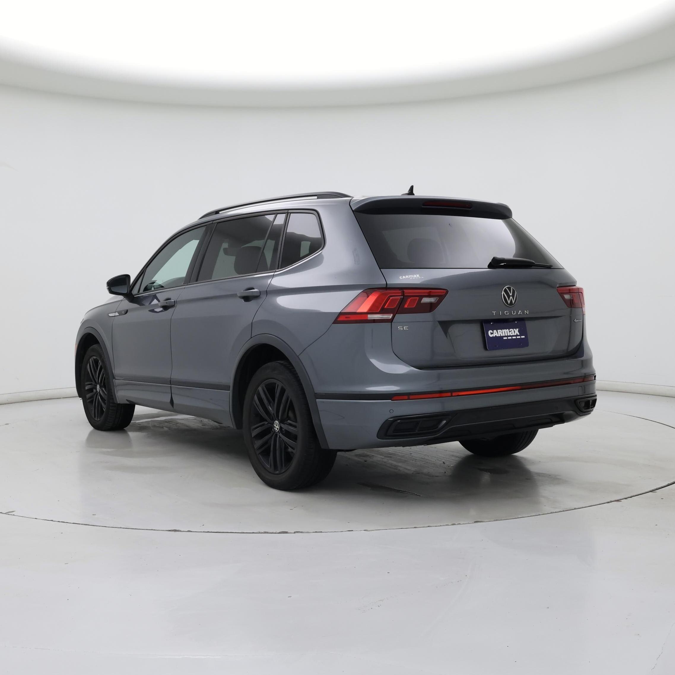 Thumbnail: 2022 Volkswagen Tiguan - 2