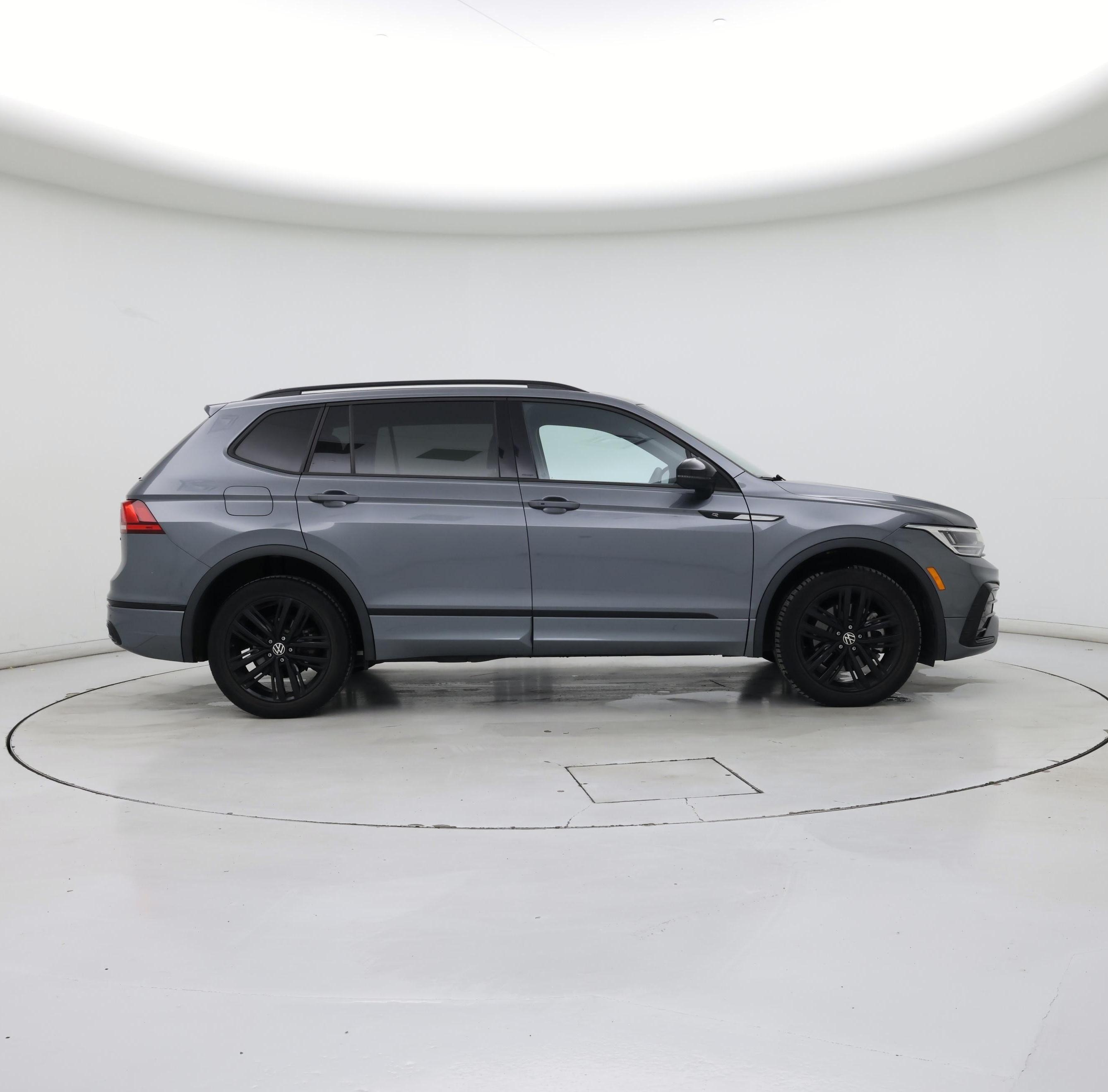 Thumbnail: 2022 Volkswagen Tiguan - 7