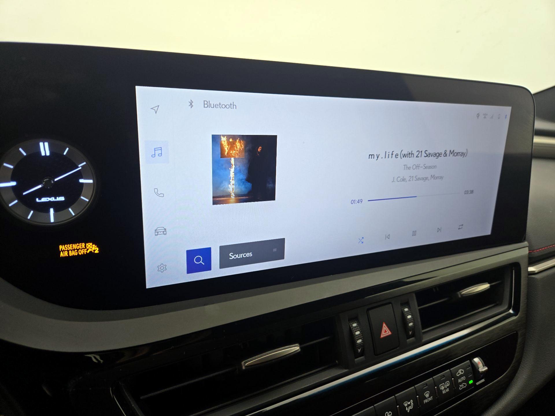 Thumbnail: 2023 Lexus ES - 15