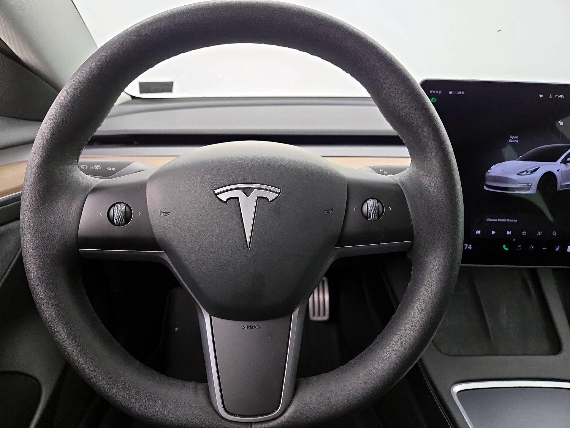 Thumbnail: 2023 Tesla Model 3 - 10