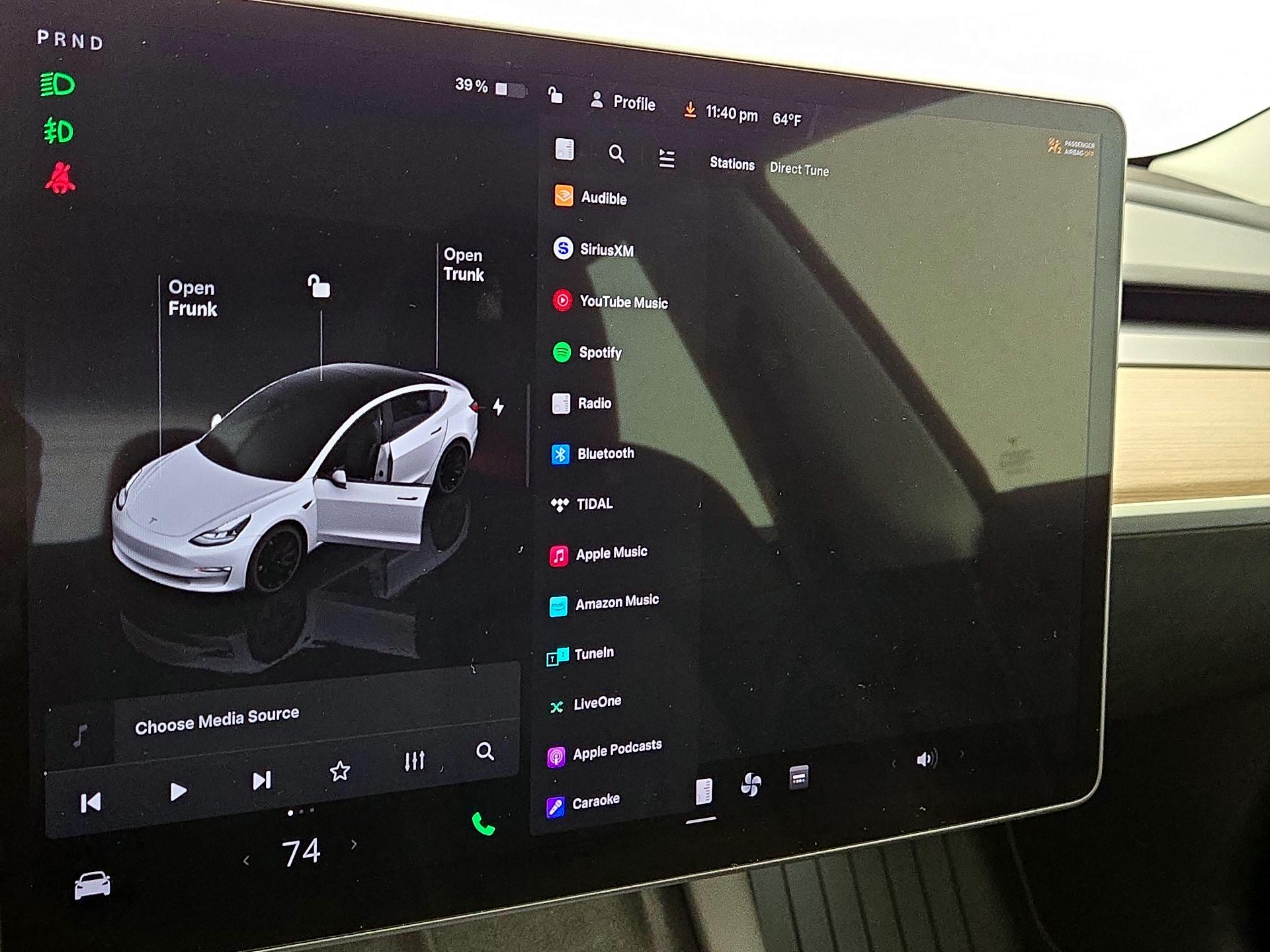 Thumbnail: 2023 Tesla Model 3 - 15