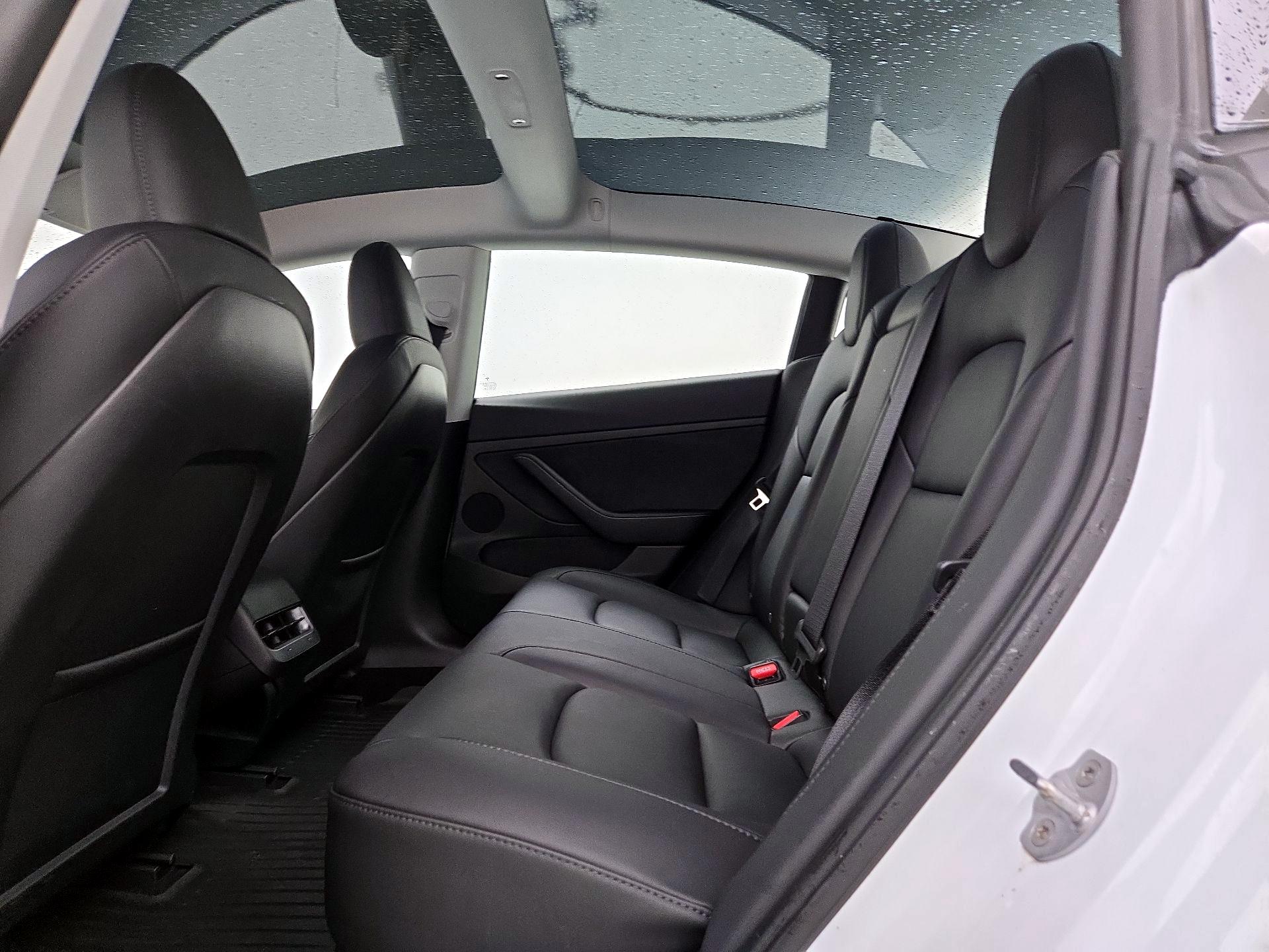 Thumbnail: 2023 Tesla Model 3 - 19