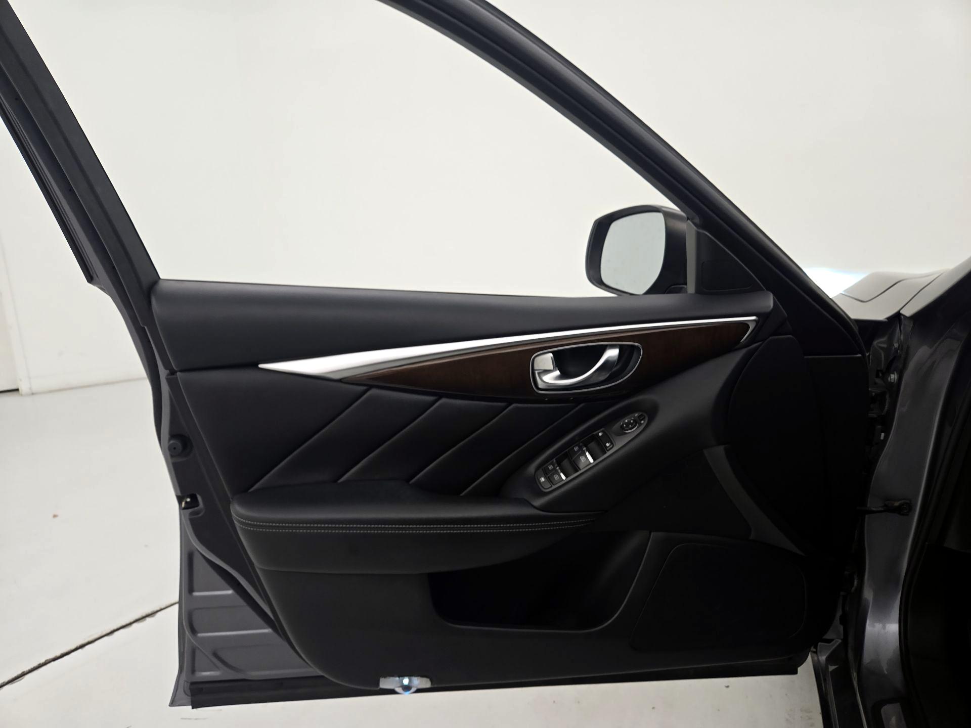 Thumbnail: 2019 INFINITI Q50 - 12