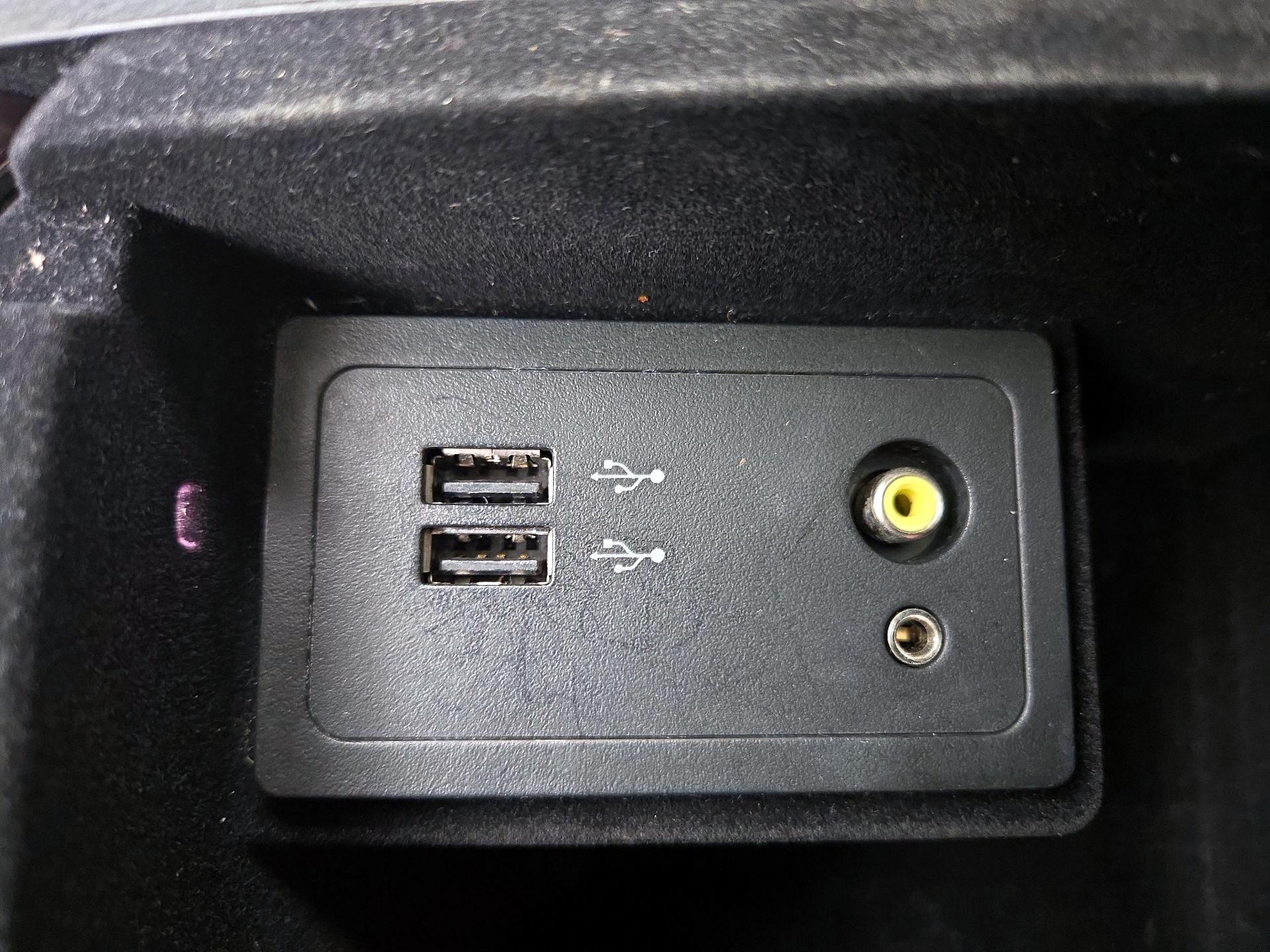 Thumbnail: 2019 INFINITI Q50 - 18