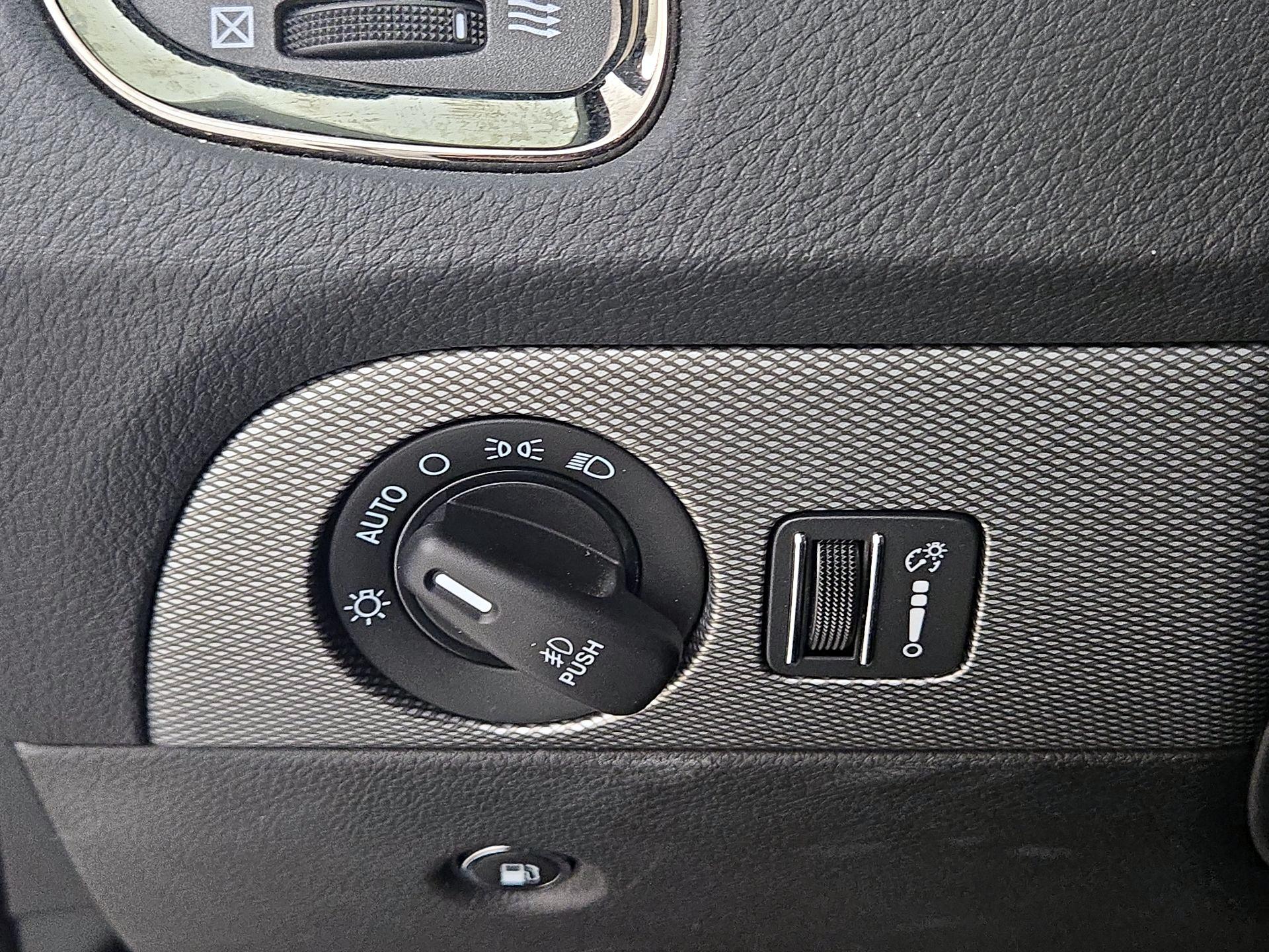 Thumbnail: 2020 Dodge Durango - 13