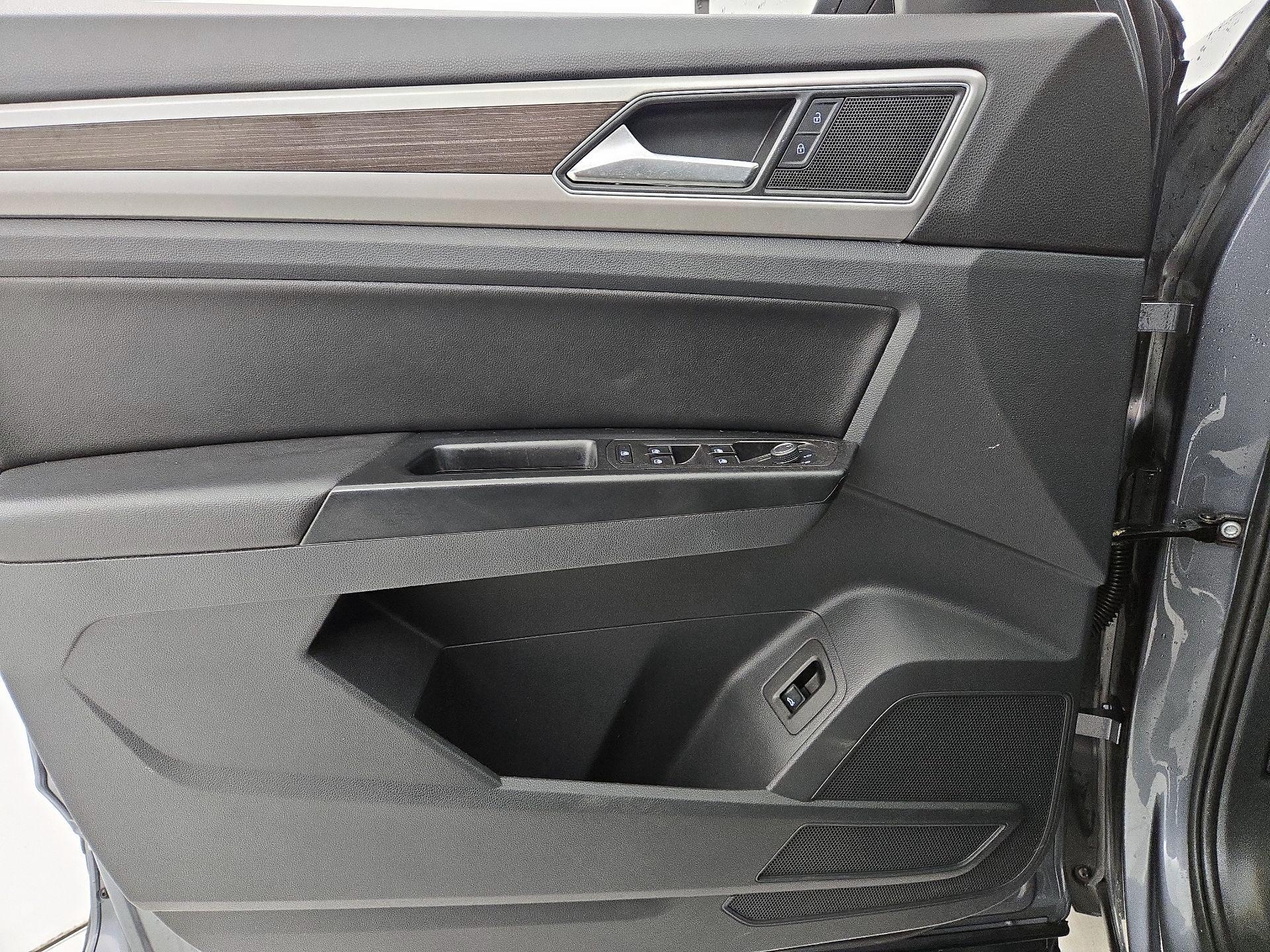 Thumbnail: 2019 Volkswagen Atlas - 12