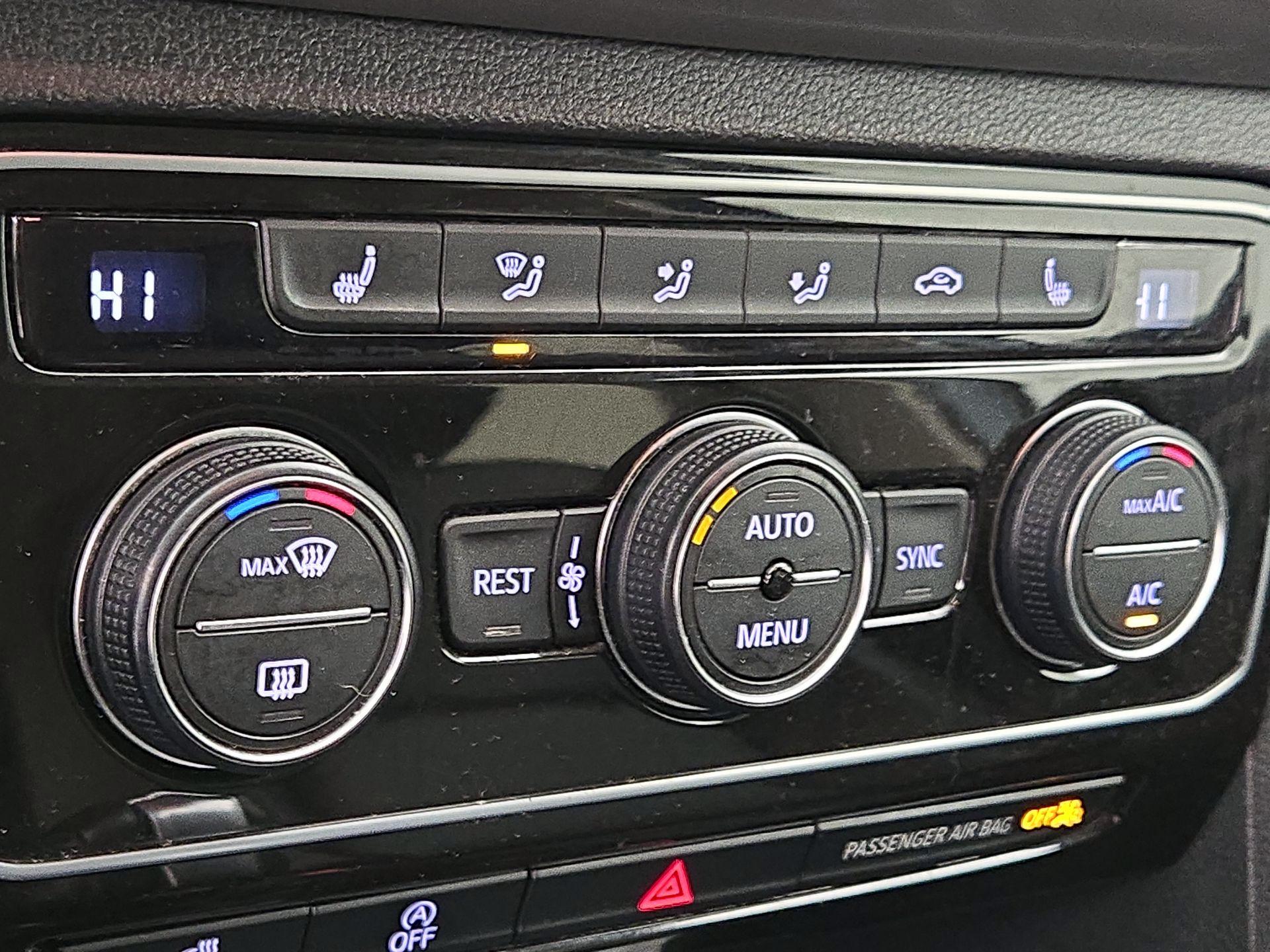 Thumbnail: 2019 Volkswagen Atlas - 16