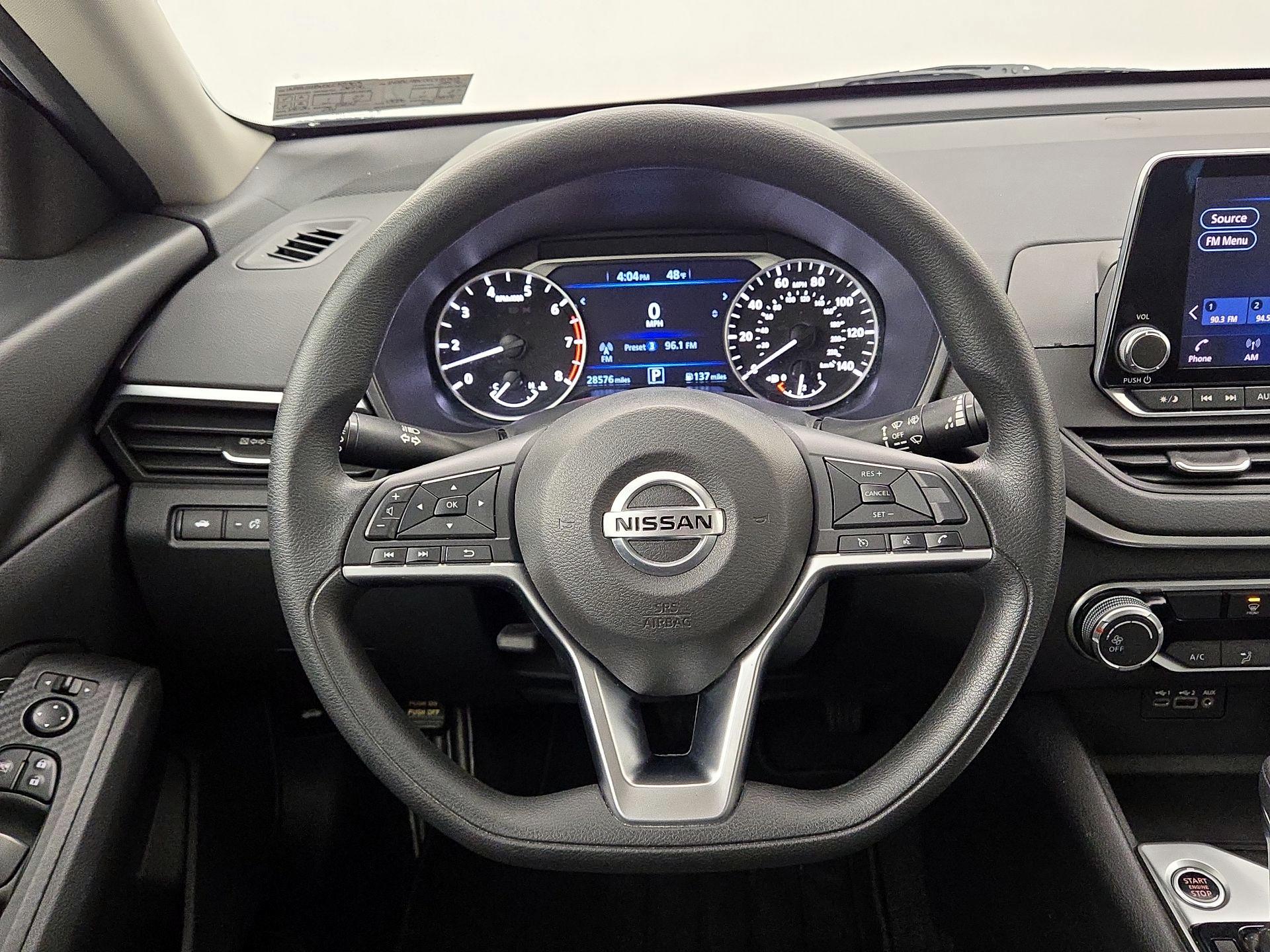 Thumbnail: 2020 Nissan Altima - 10