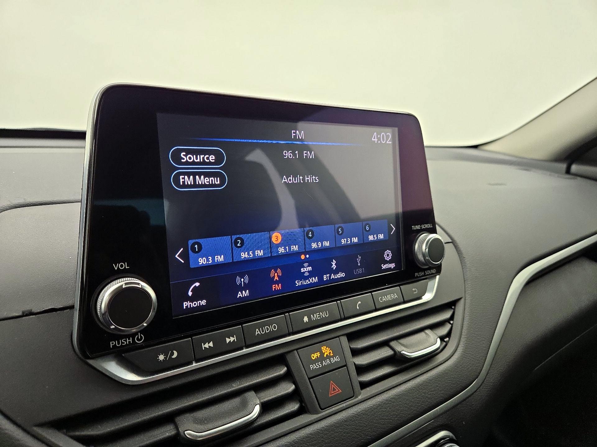 Thumbnail: 2020 Nissan Altima - 15