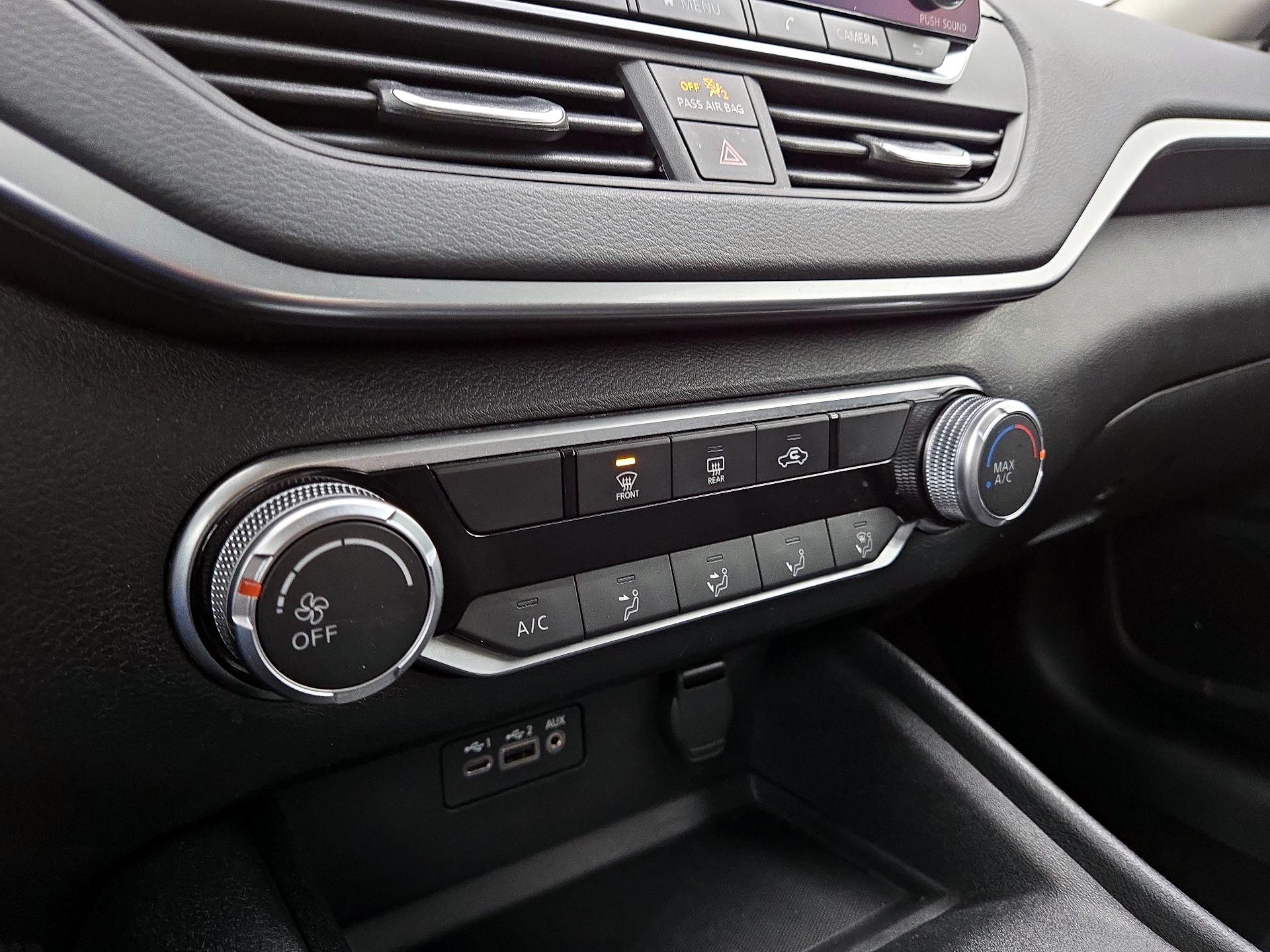 Thumbnail: 2020 Nissan Altima - 16