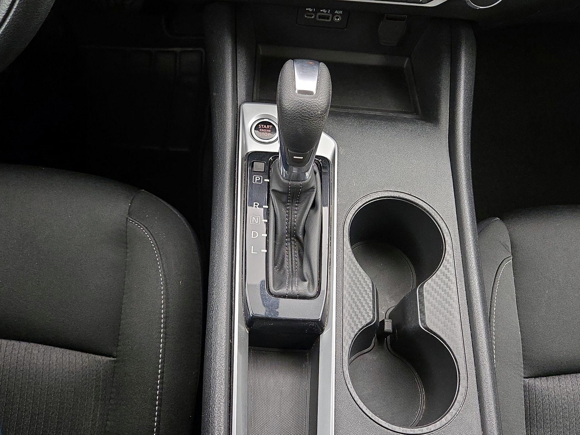 Thumbnail: 2020 Nissan Altima - 17