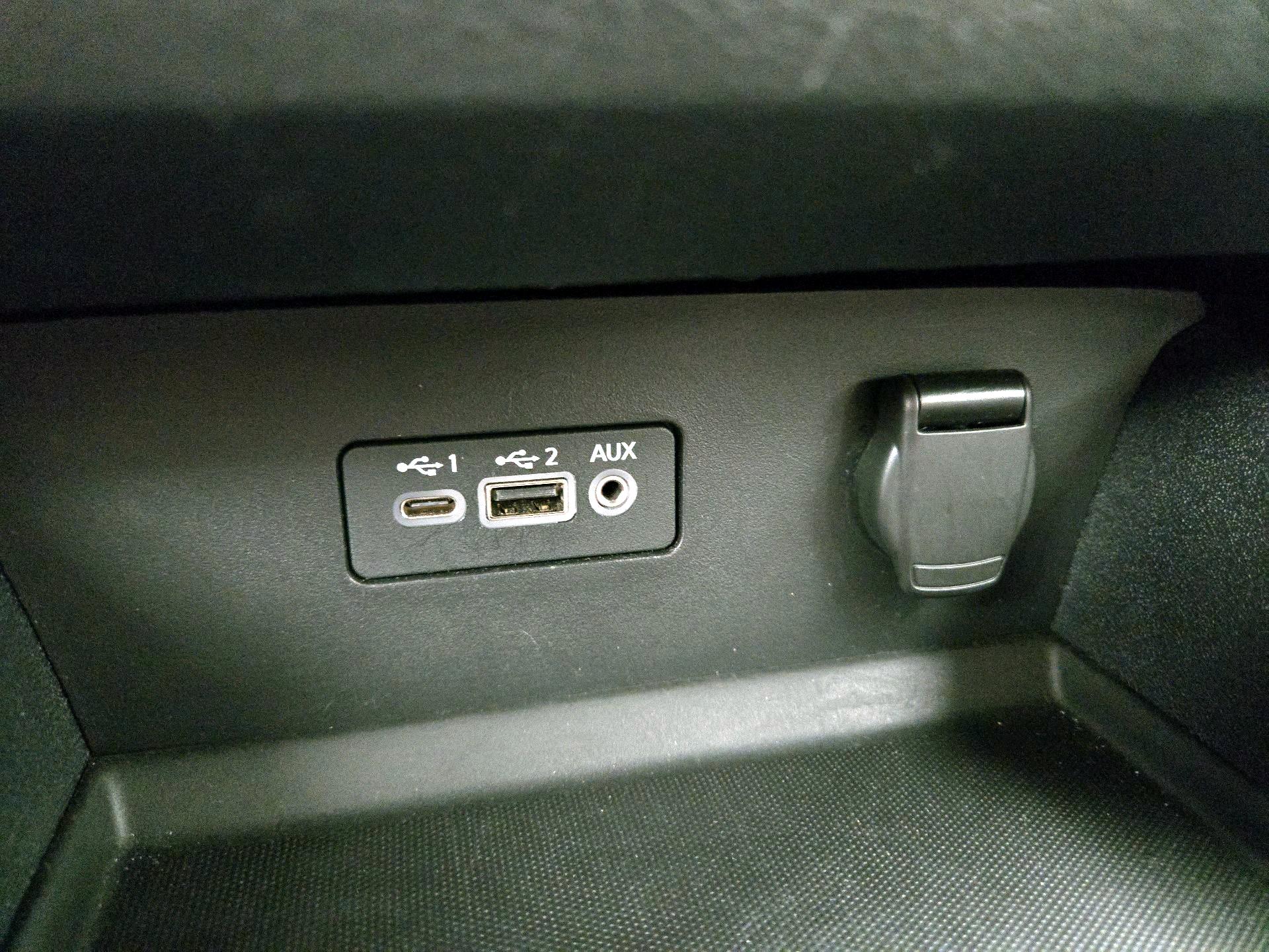 Thumbnail: 2020 Nissan Altima - 18