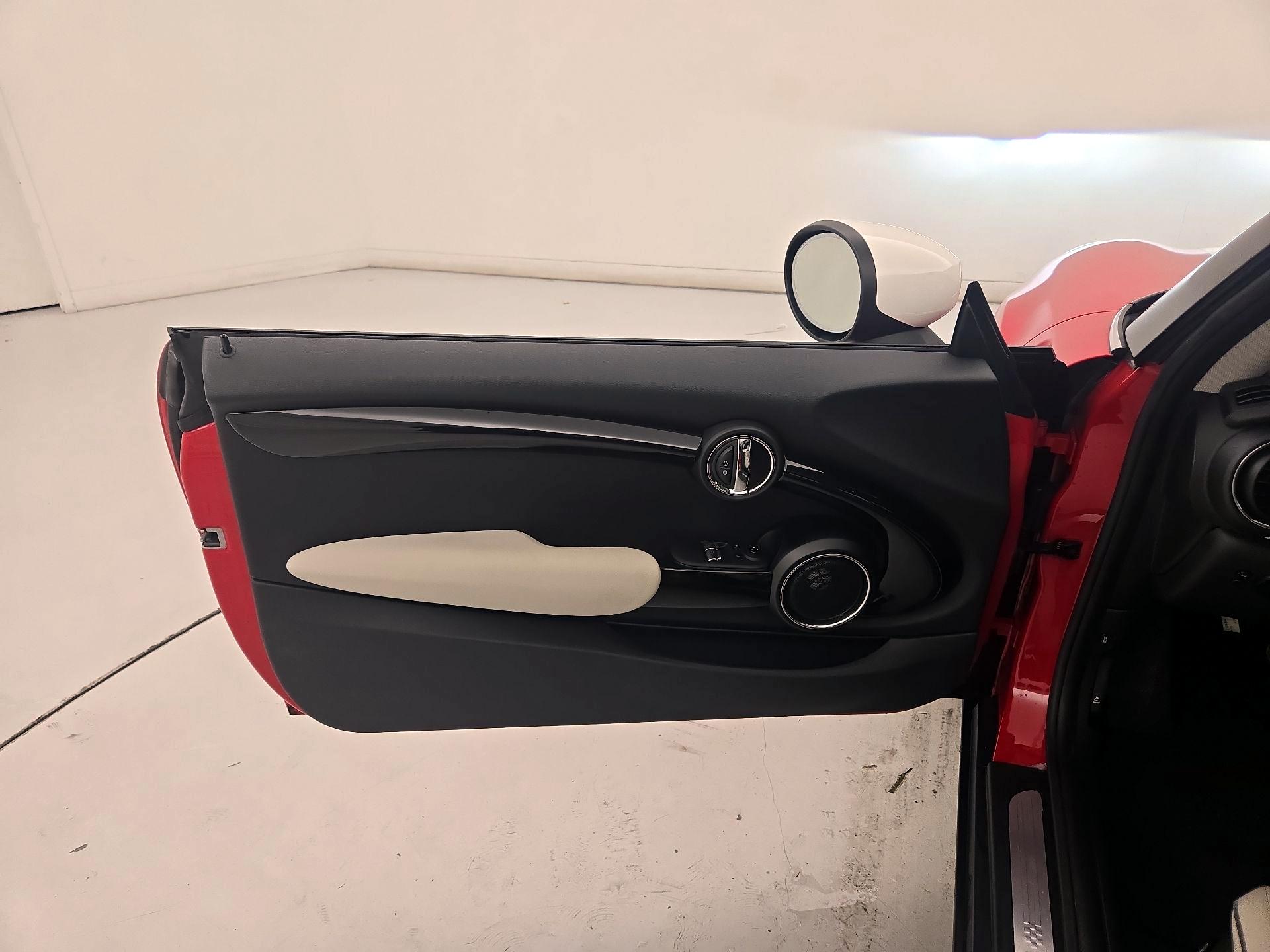 Thumbnail: 2020 MINI Cooper Hardtop - 12