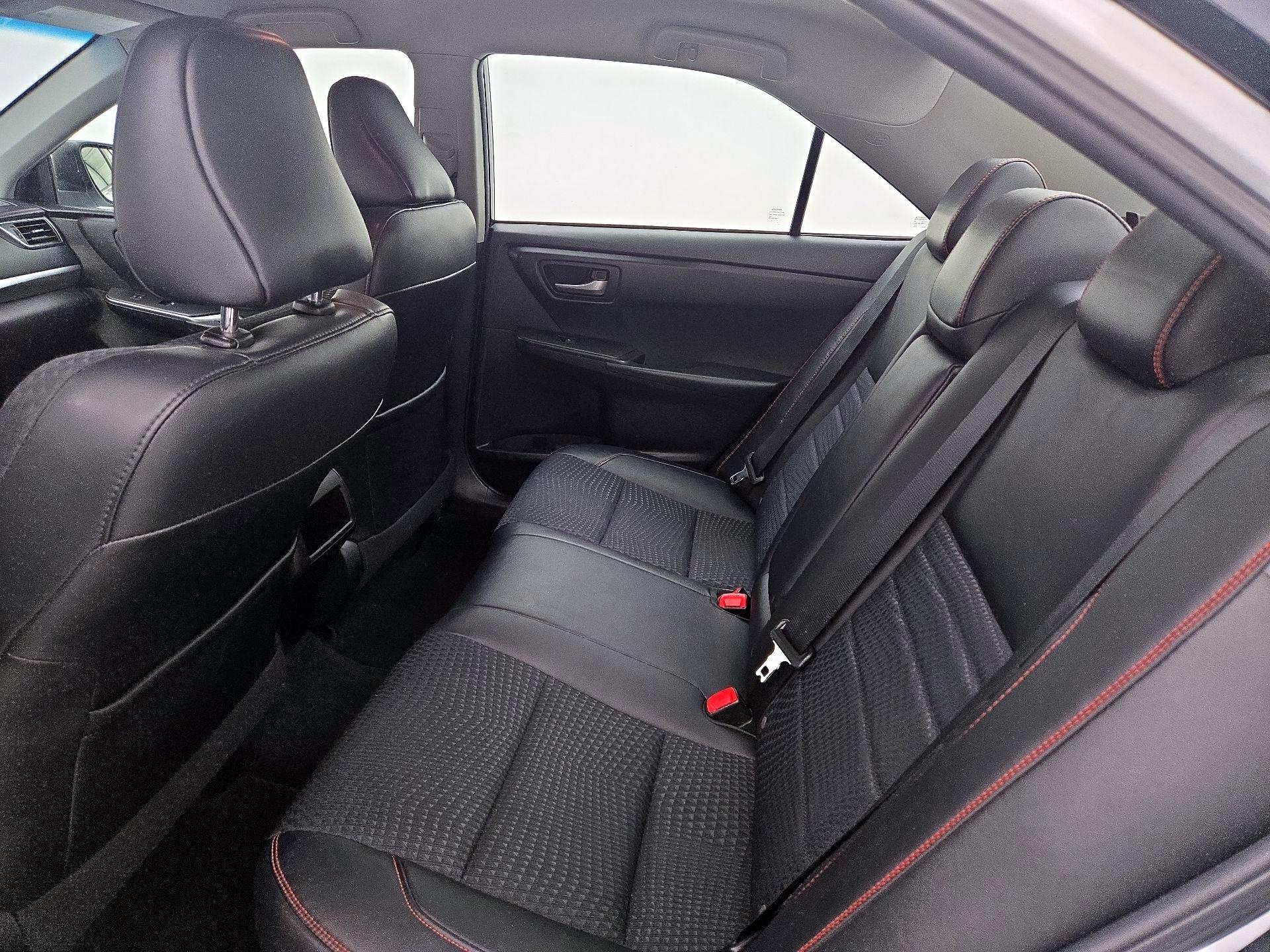 Thumbnail: 2015 Toyota Camry - 19