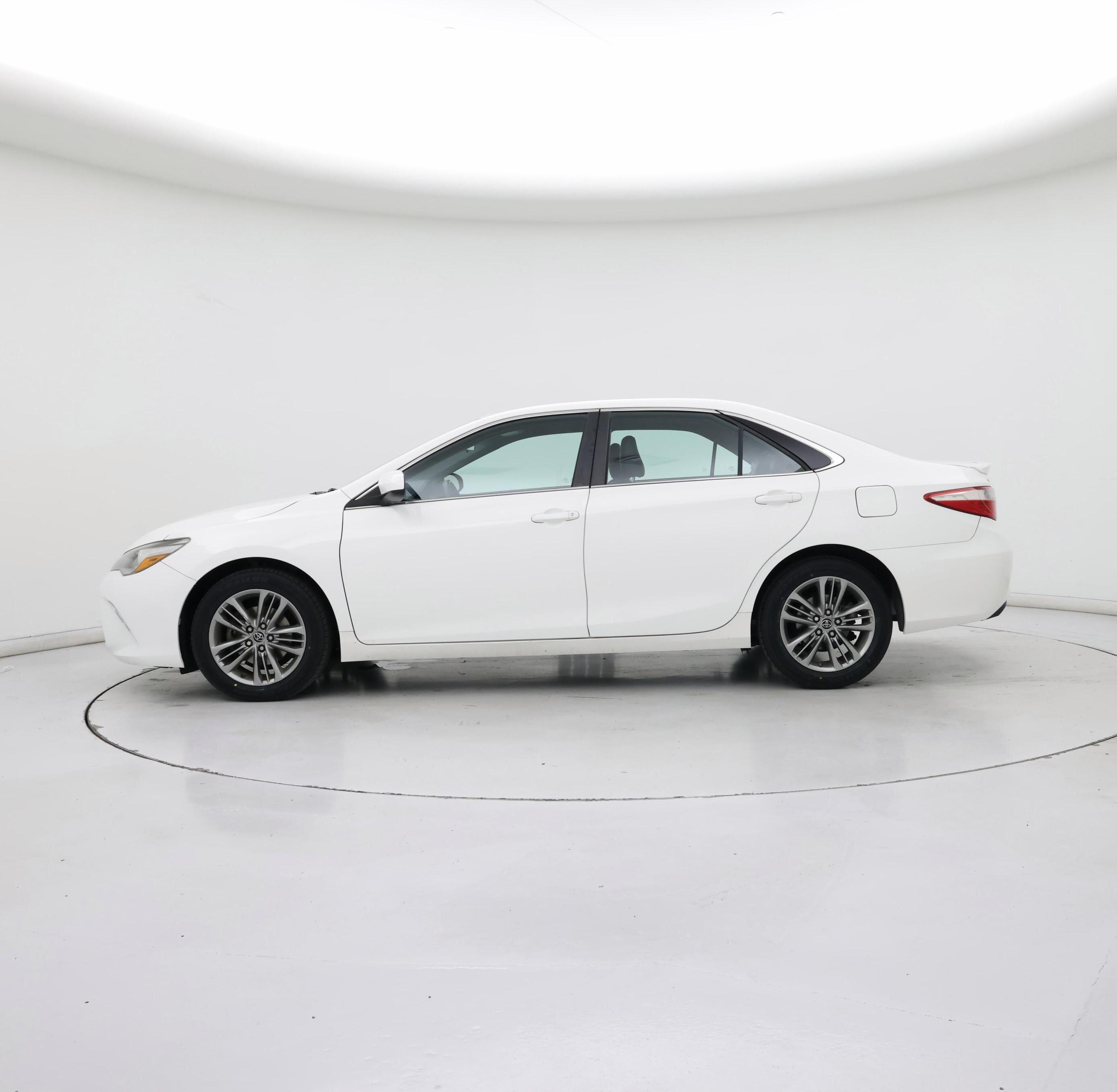 Thumbnail: 2015 Toyota Camry - 3