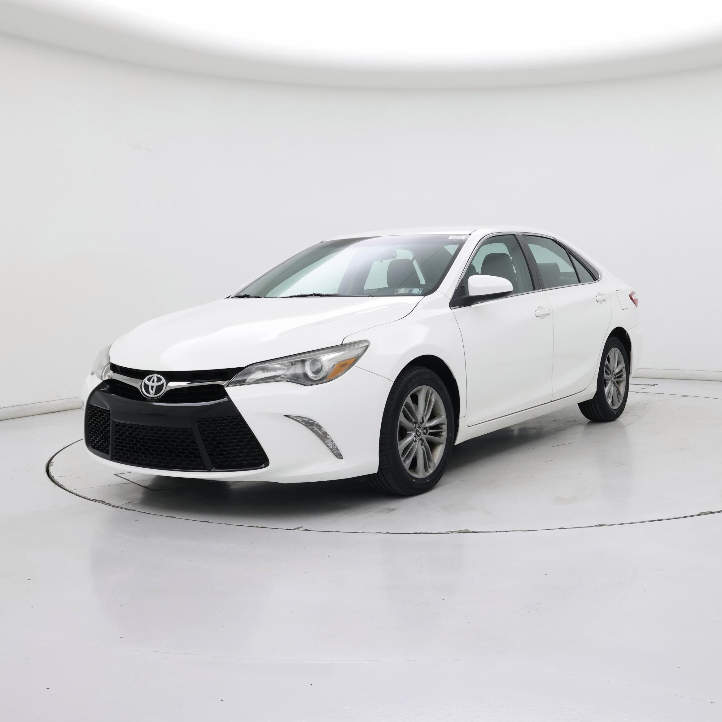 Thumbnail: 2015 Toyota Camry - 4