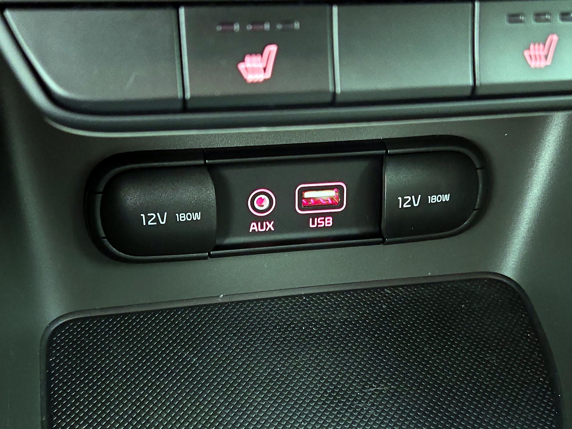 Thumbnail: 2017 Kia Sportage - 18