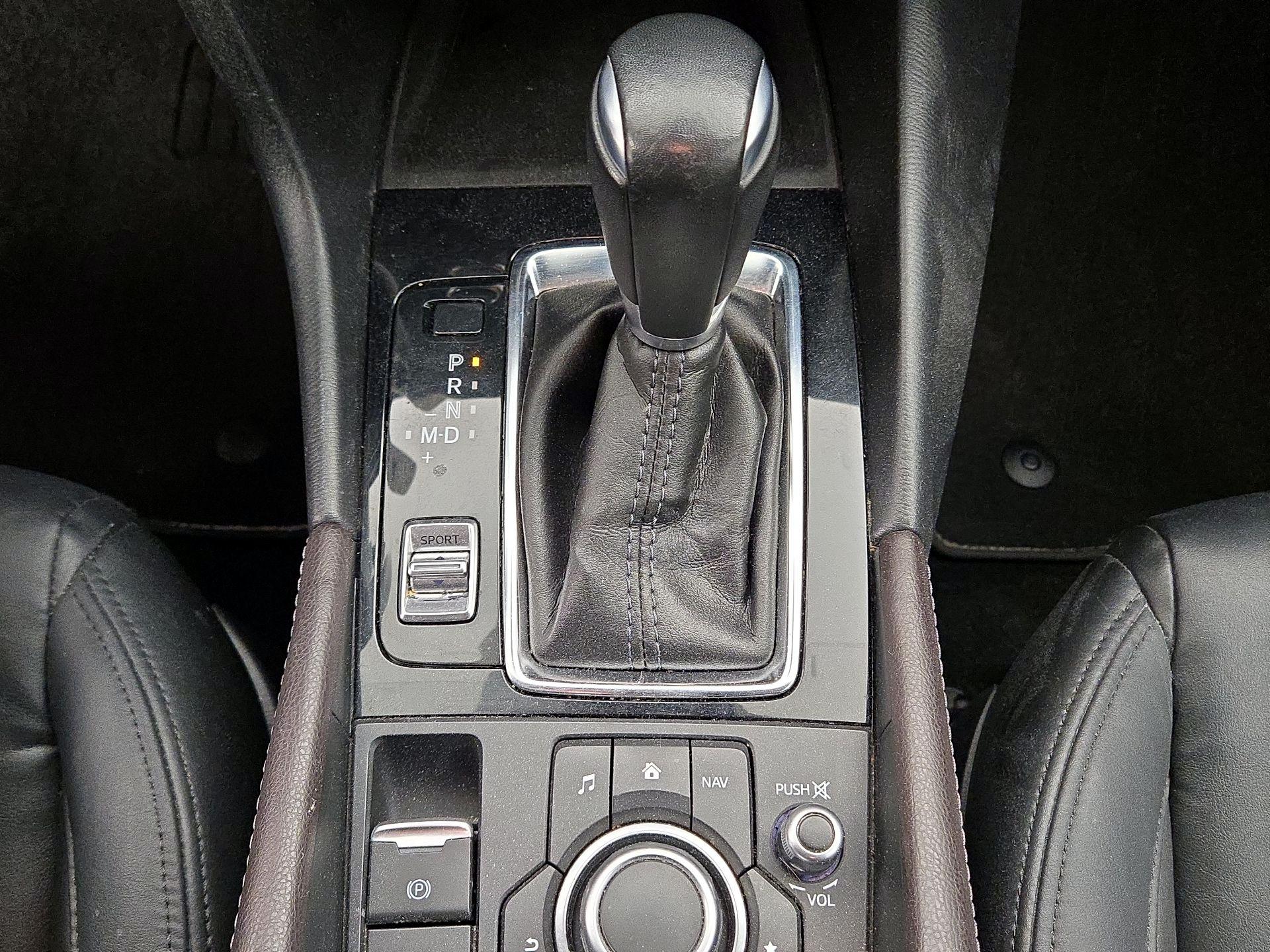 Thumbnail: 2017 Mazda Mazda3 - 16