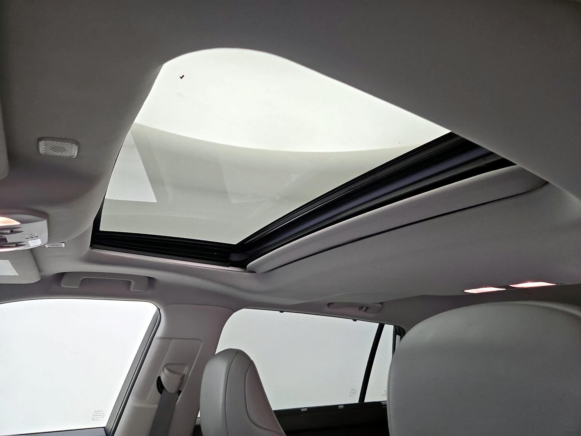 Thumbnail: 2023 Toyota Highlander - 19