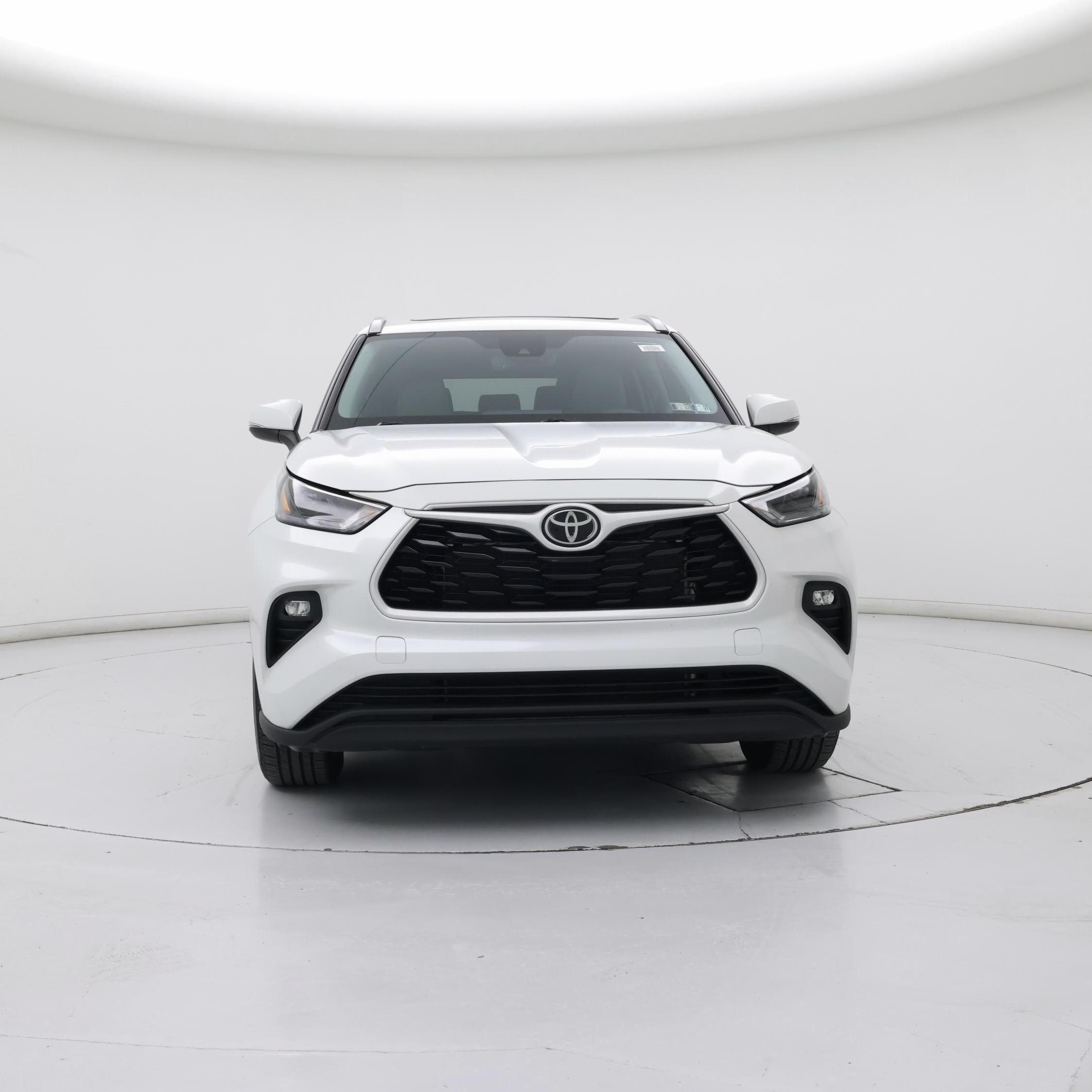 Thumbnail: 2023 Toyota Highlander - 5