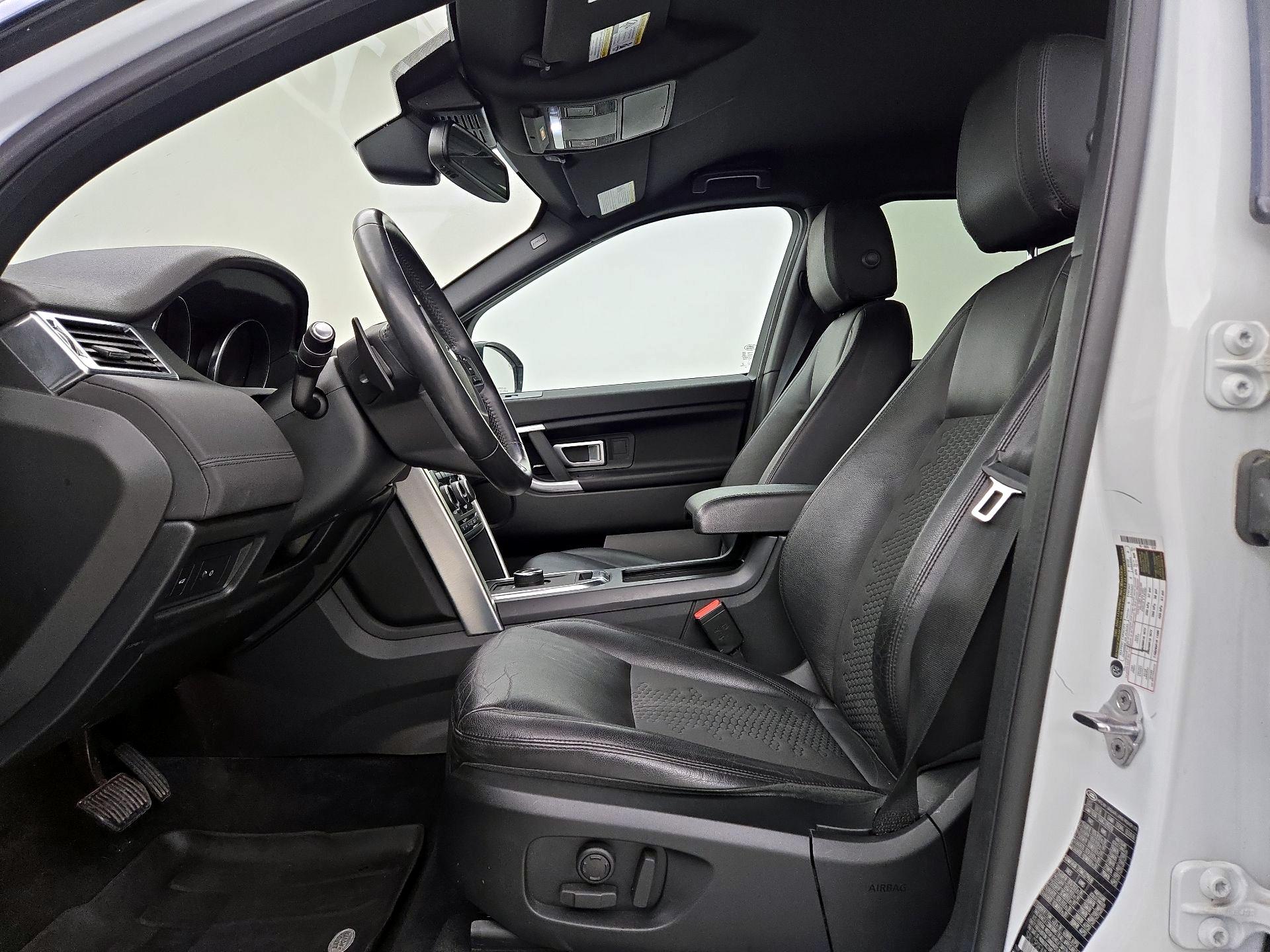 Thumbnail: 2019 Land Rover Discovery Sport - 11