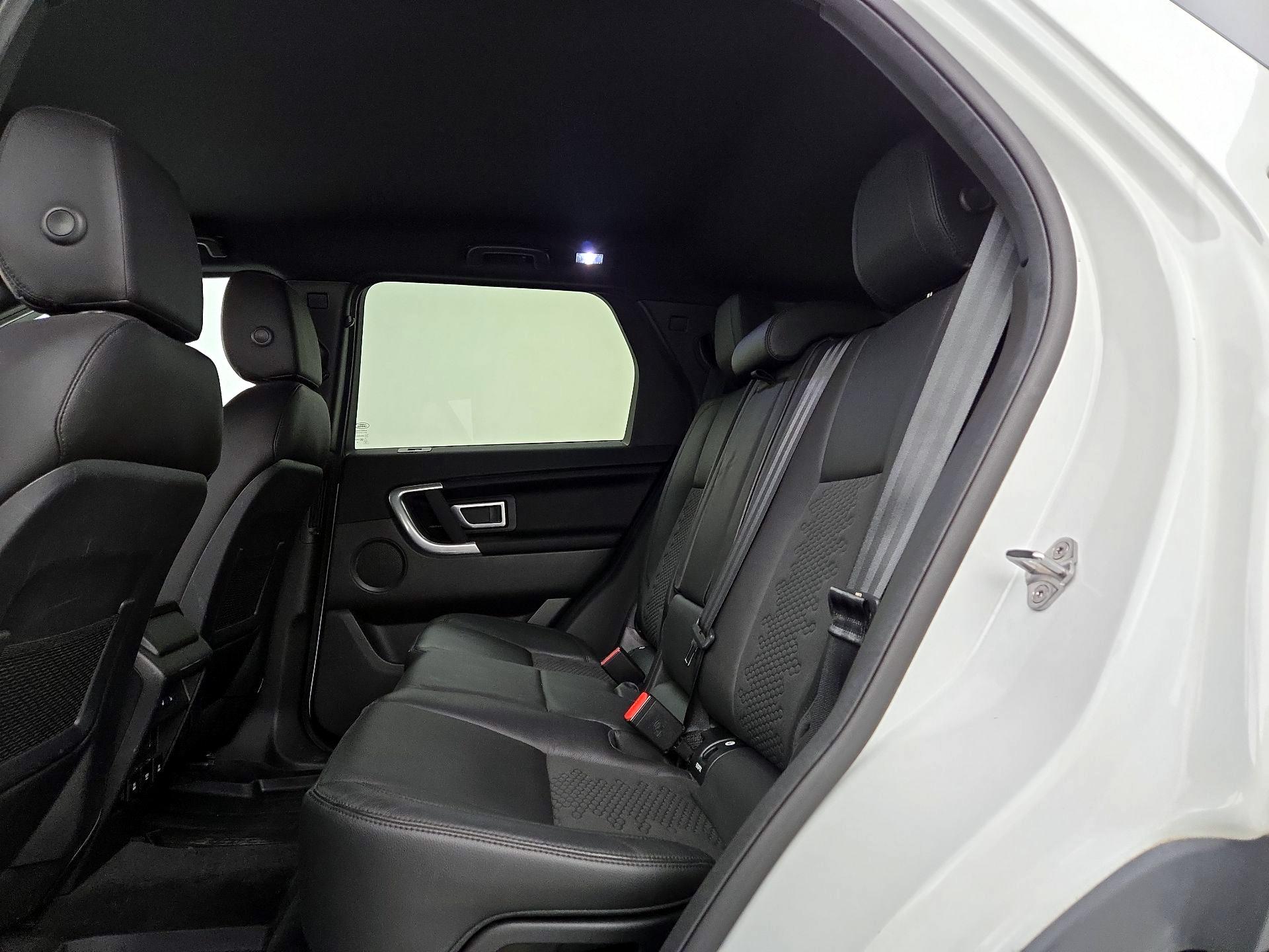 Thumbnail: 2019 Land Rover Discovery Sport - 19