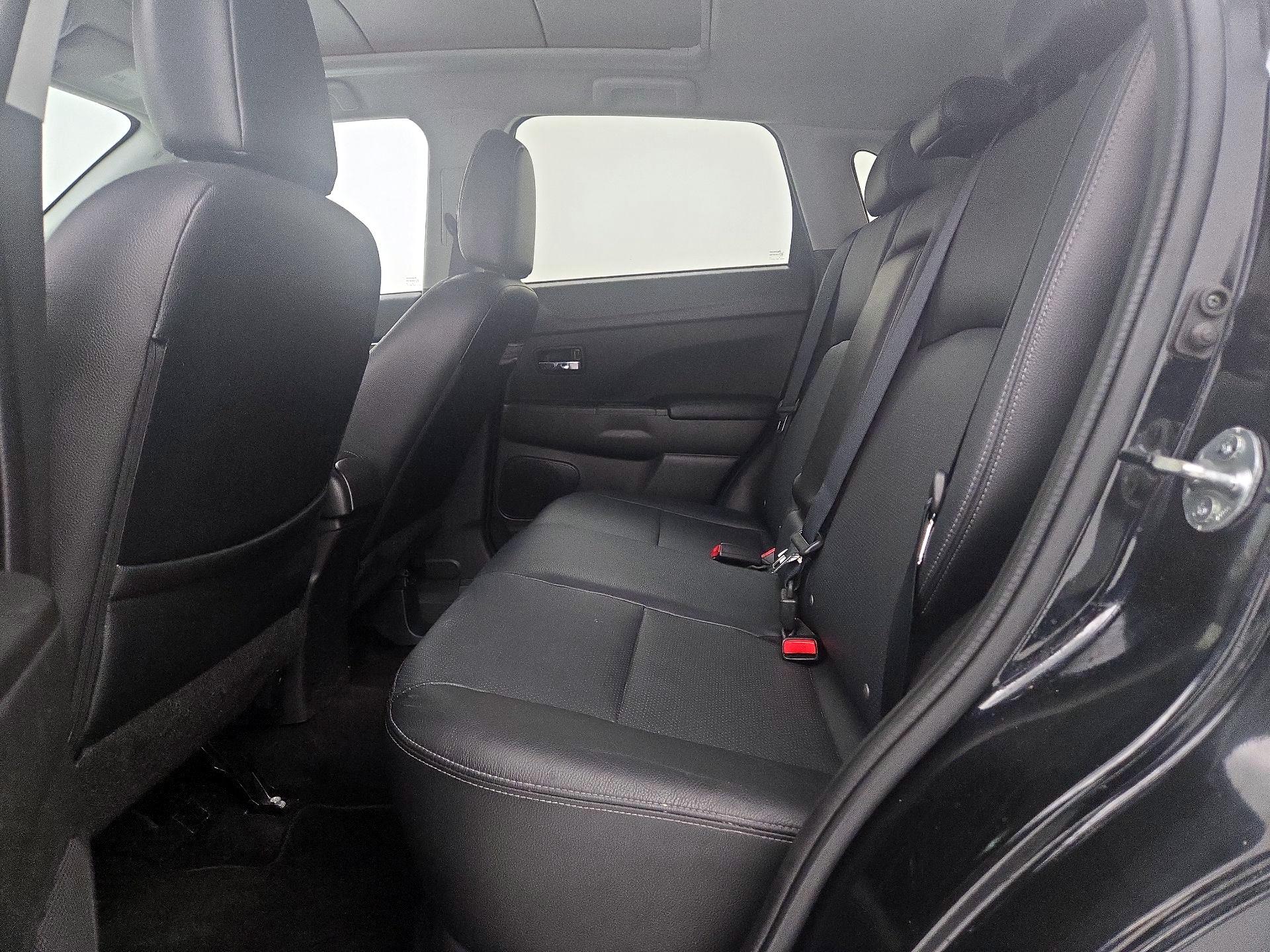 Thumbnail: 2014 Mitsubishi Outlander Sport - 19