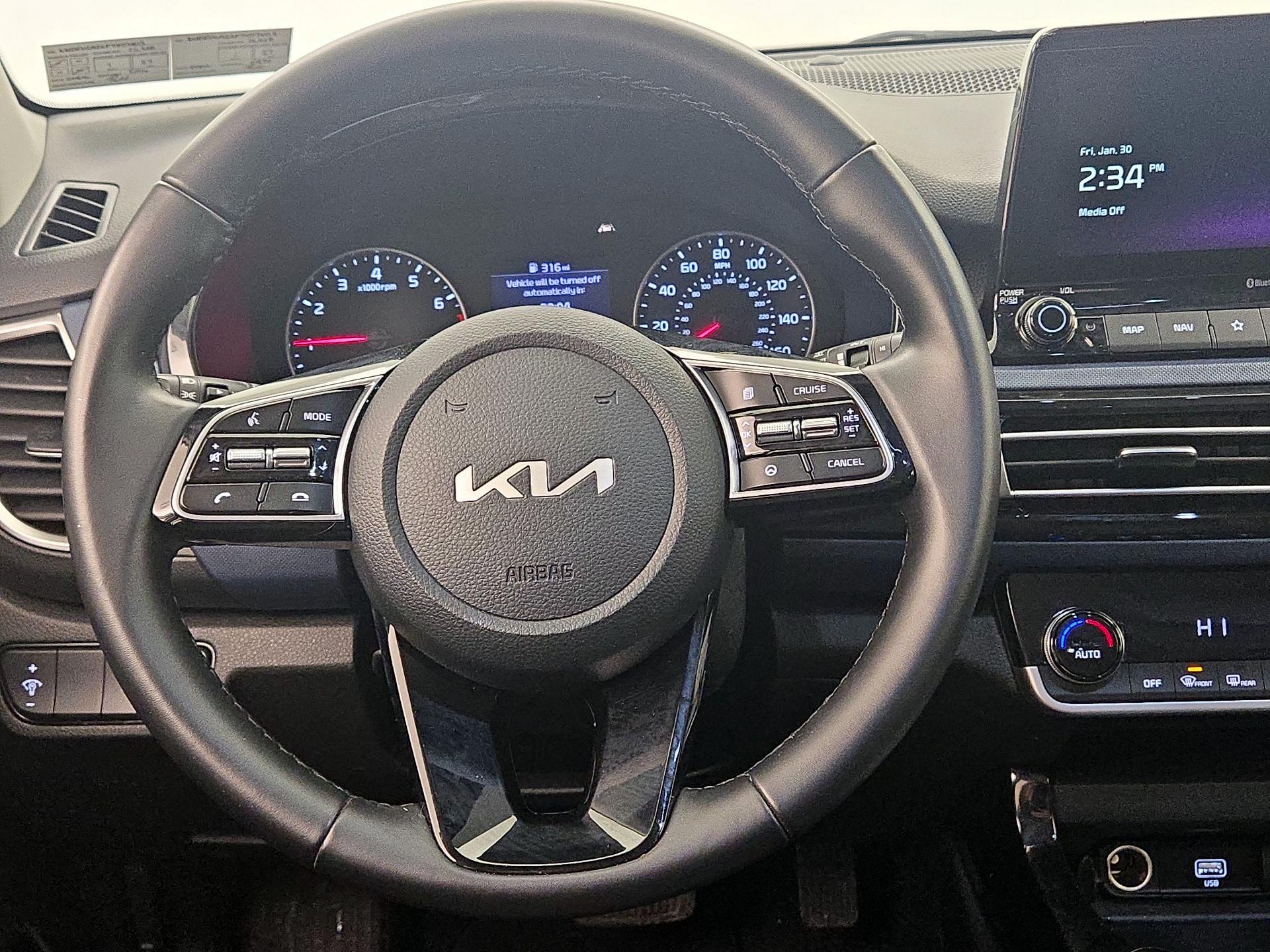 Thumbnail: 2023 Kia Seltos - 10