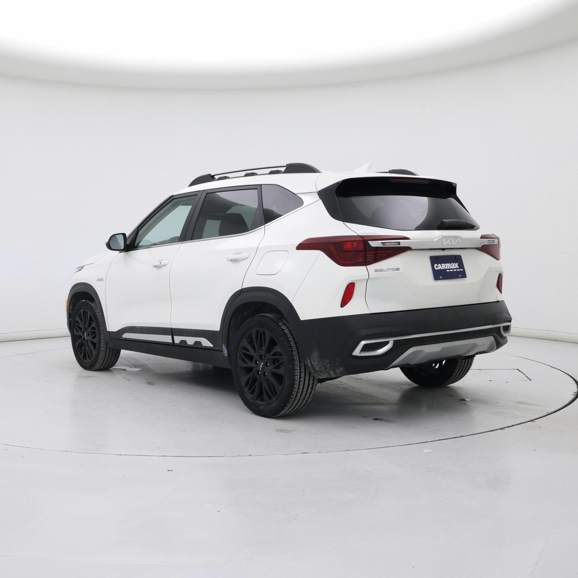 Thumbnail: 2023 Kia Seltos - 2