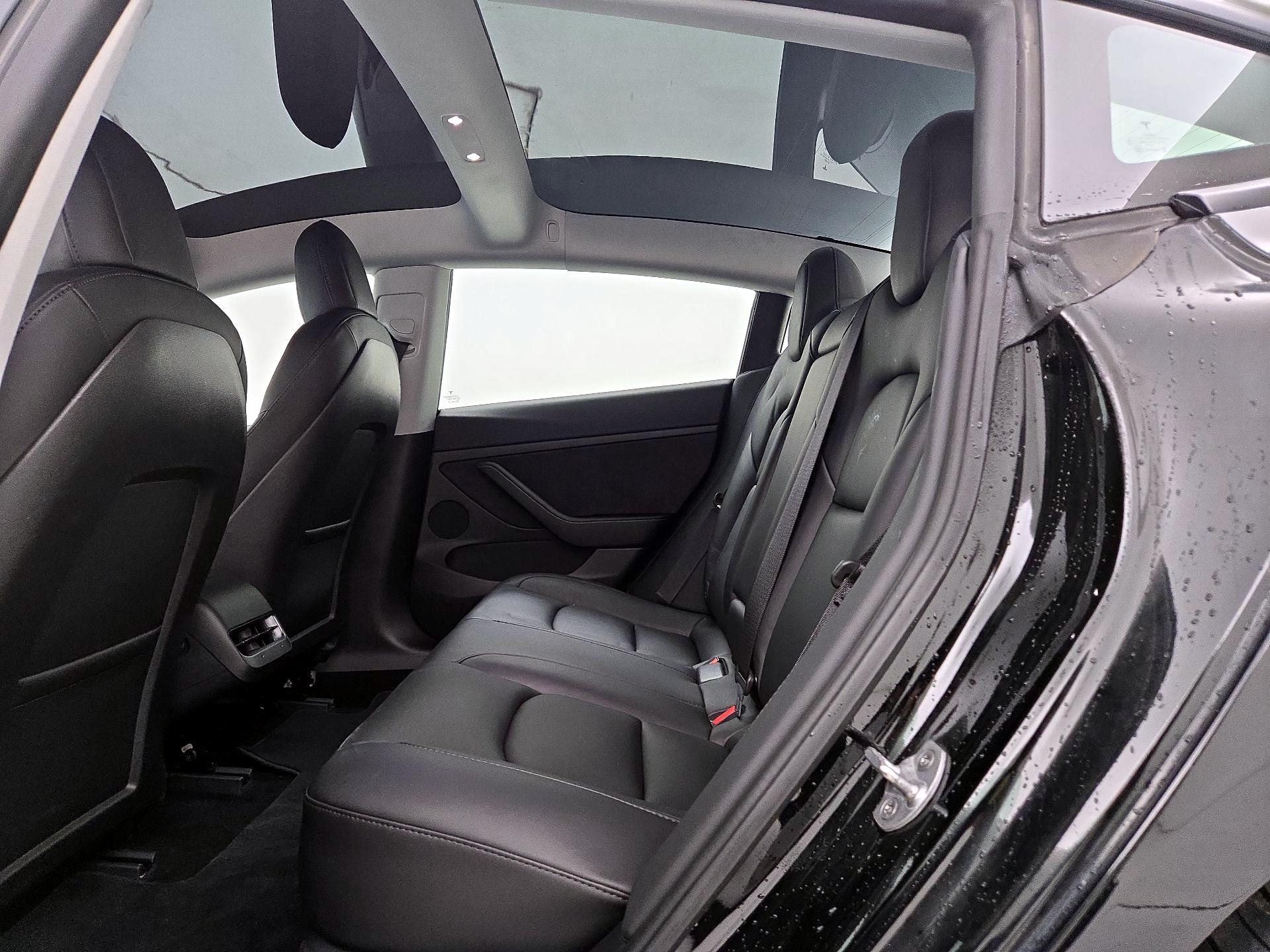 Thumbnail: 2021 Tesla Model 3 - 19