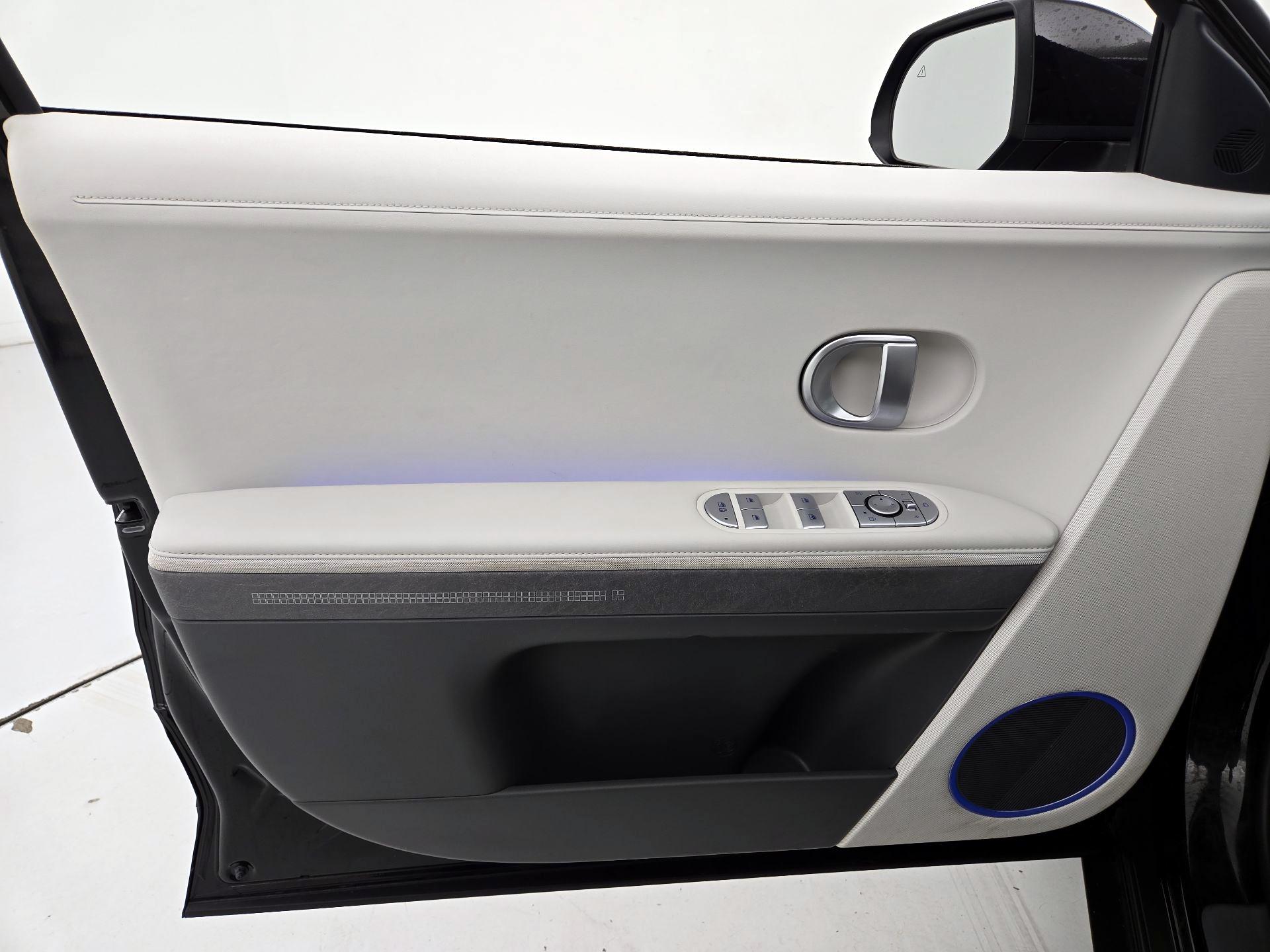 Thumbnail: 2022 Hyundai Ioniq 5 - 12