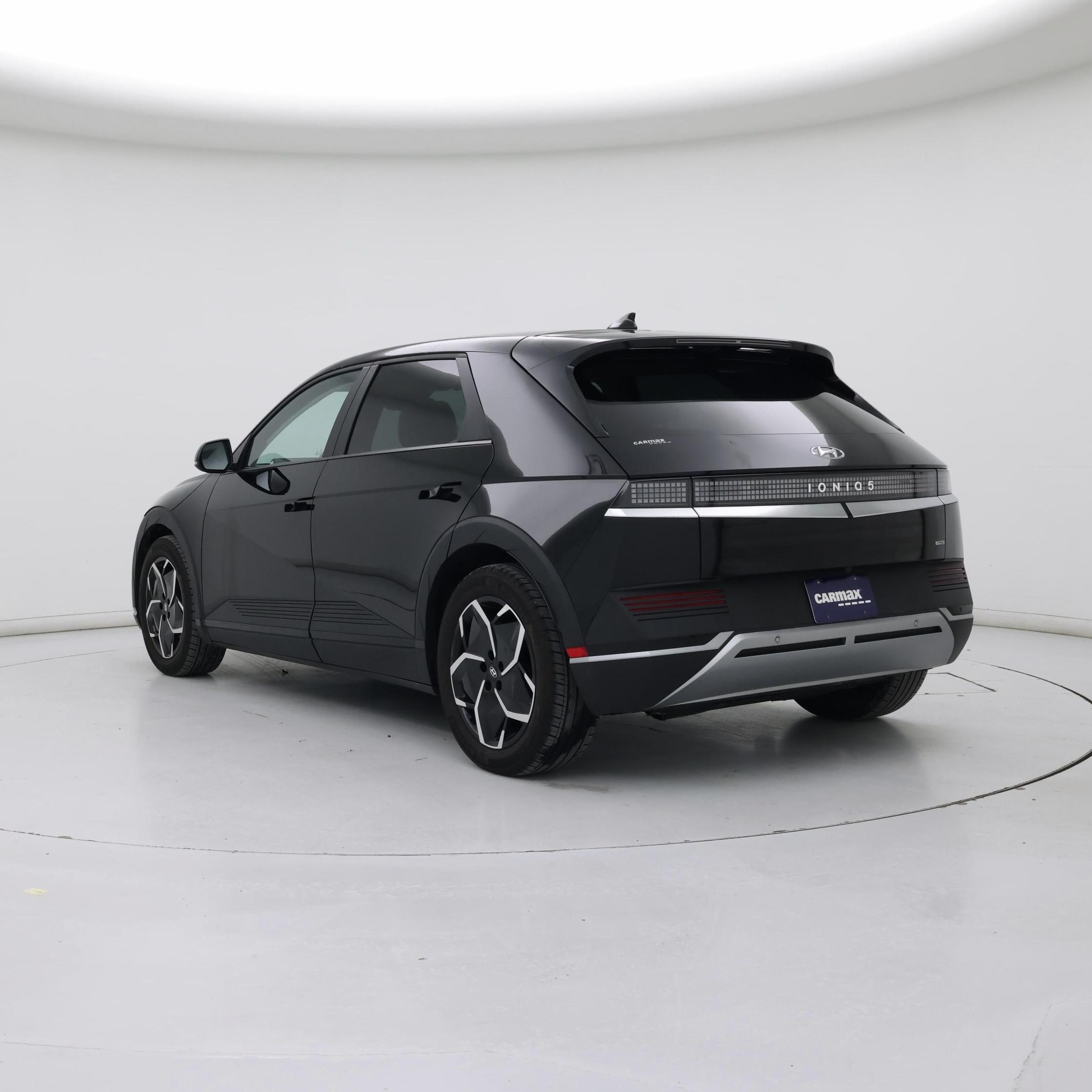 Thumbnail: 2022 Hyundai Ioniq 5 - 2