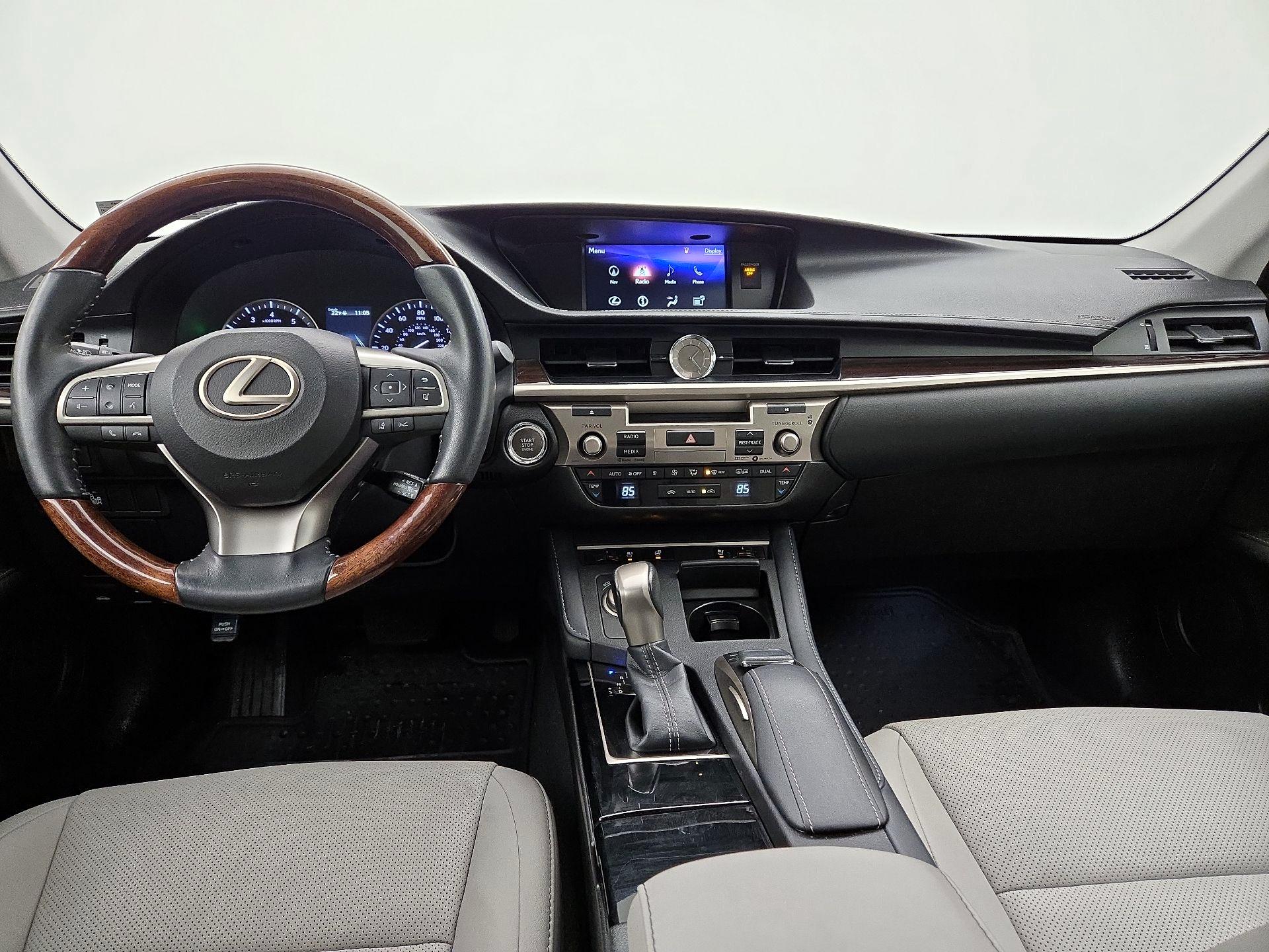 Thumbnail: 2018 Lexus ES - 9