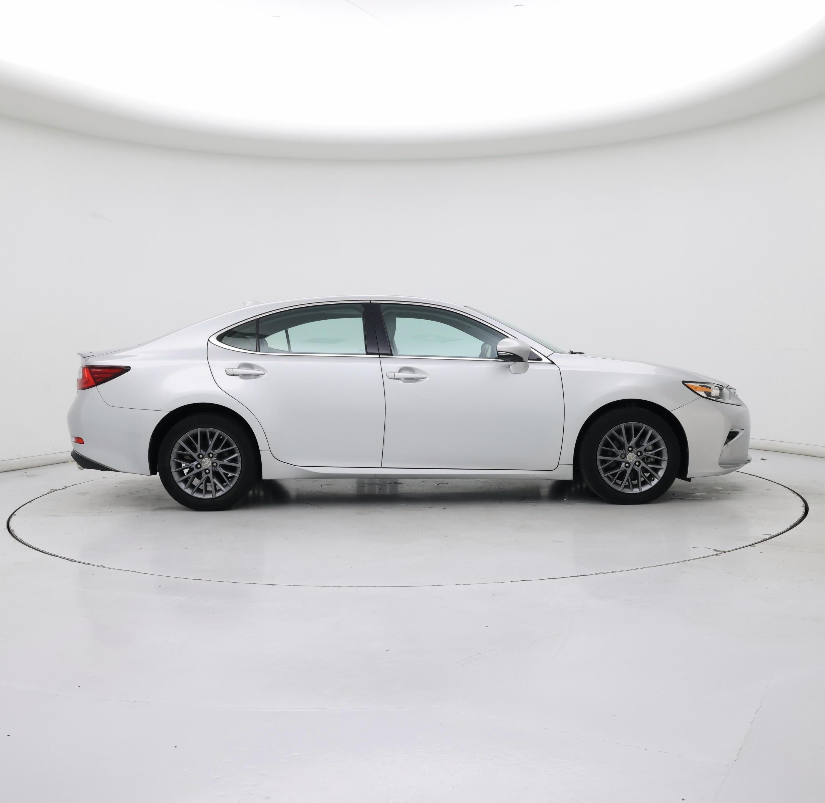 Thumbnail: 2018 Lexus ES - 7