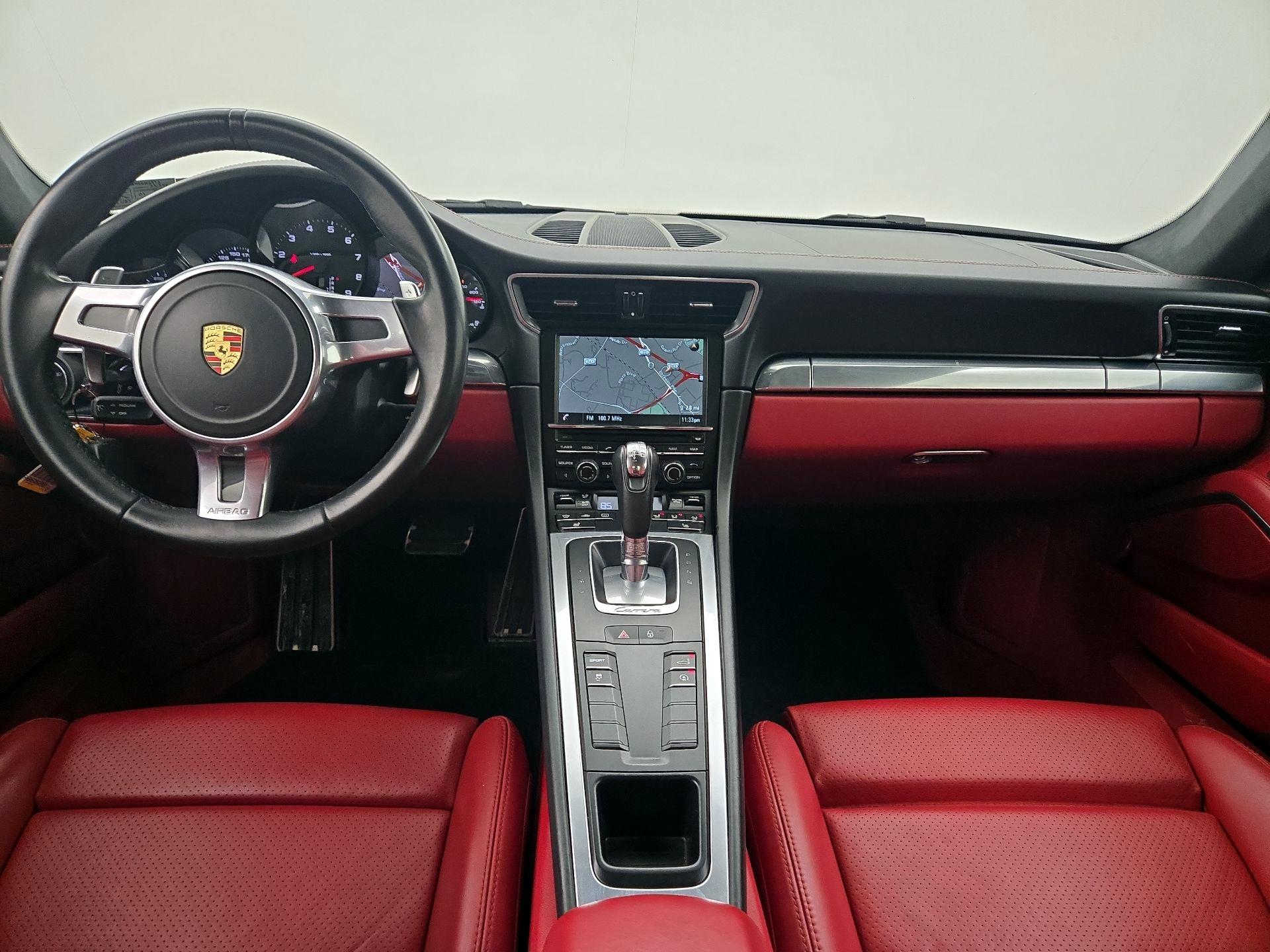 Thumbnail: 2016 Porsche 911 - 9