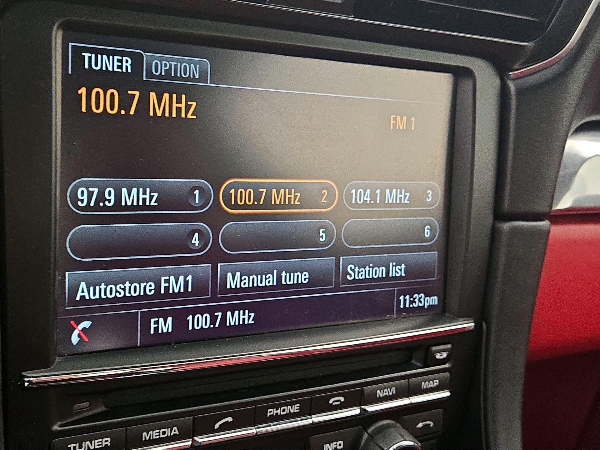 Thumbnail: 2016 Porsche 911 - 15