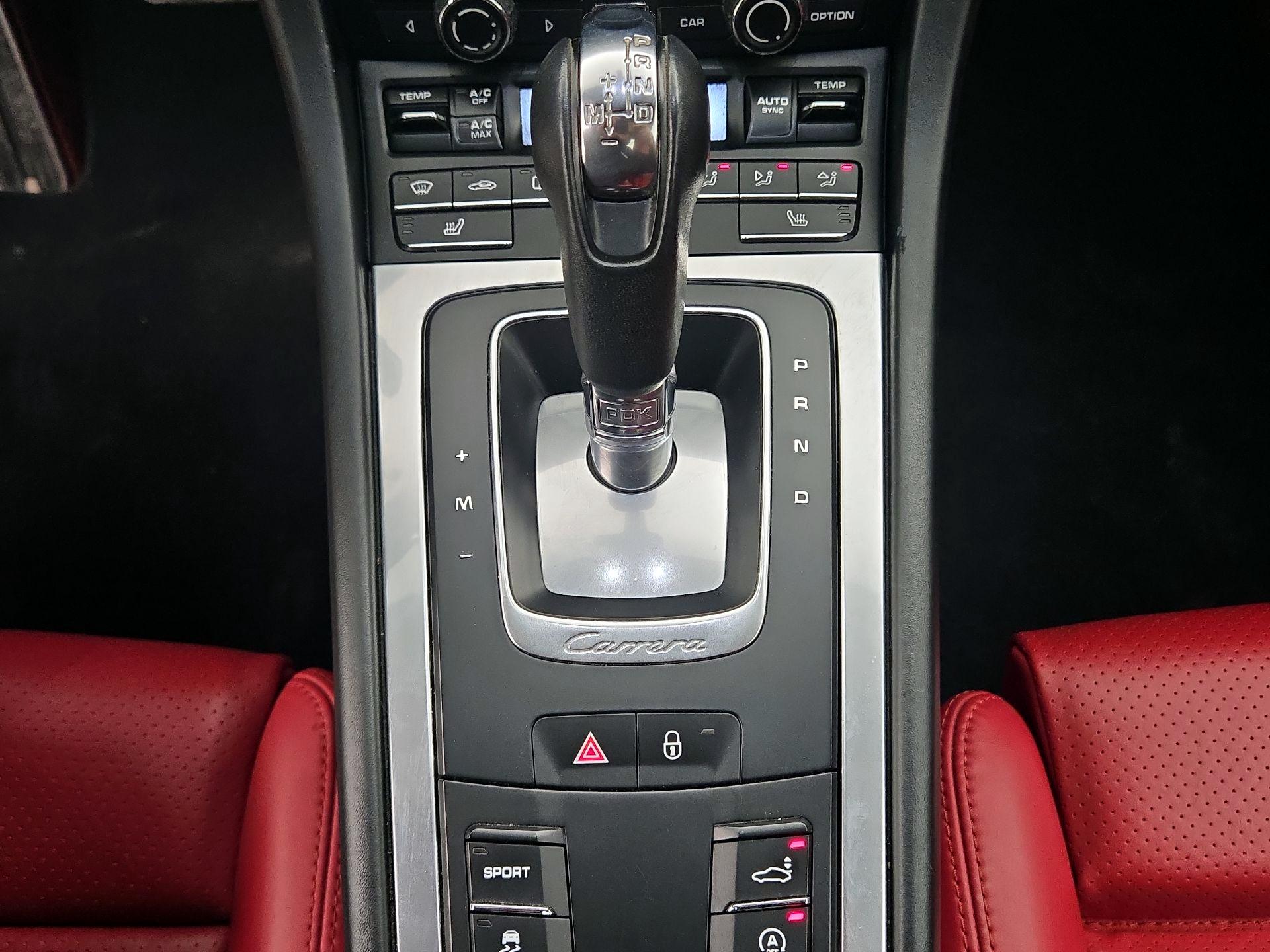 Thumbnail: 2016 Porsche 911 - 17