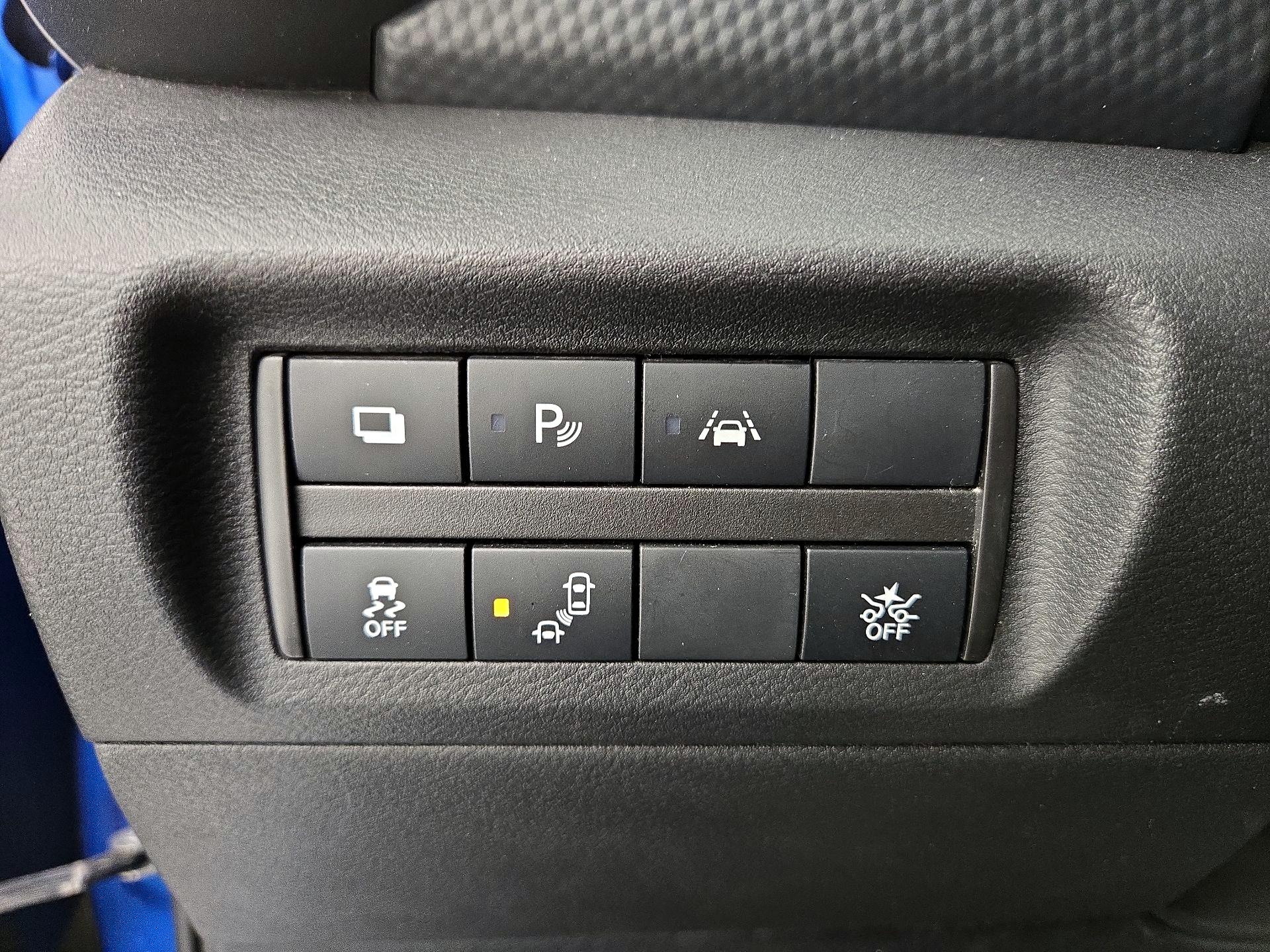 Thumbnail: 2021 Nissan Kicks - 13