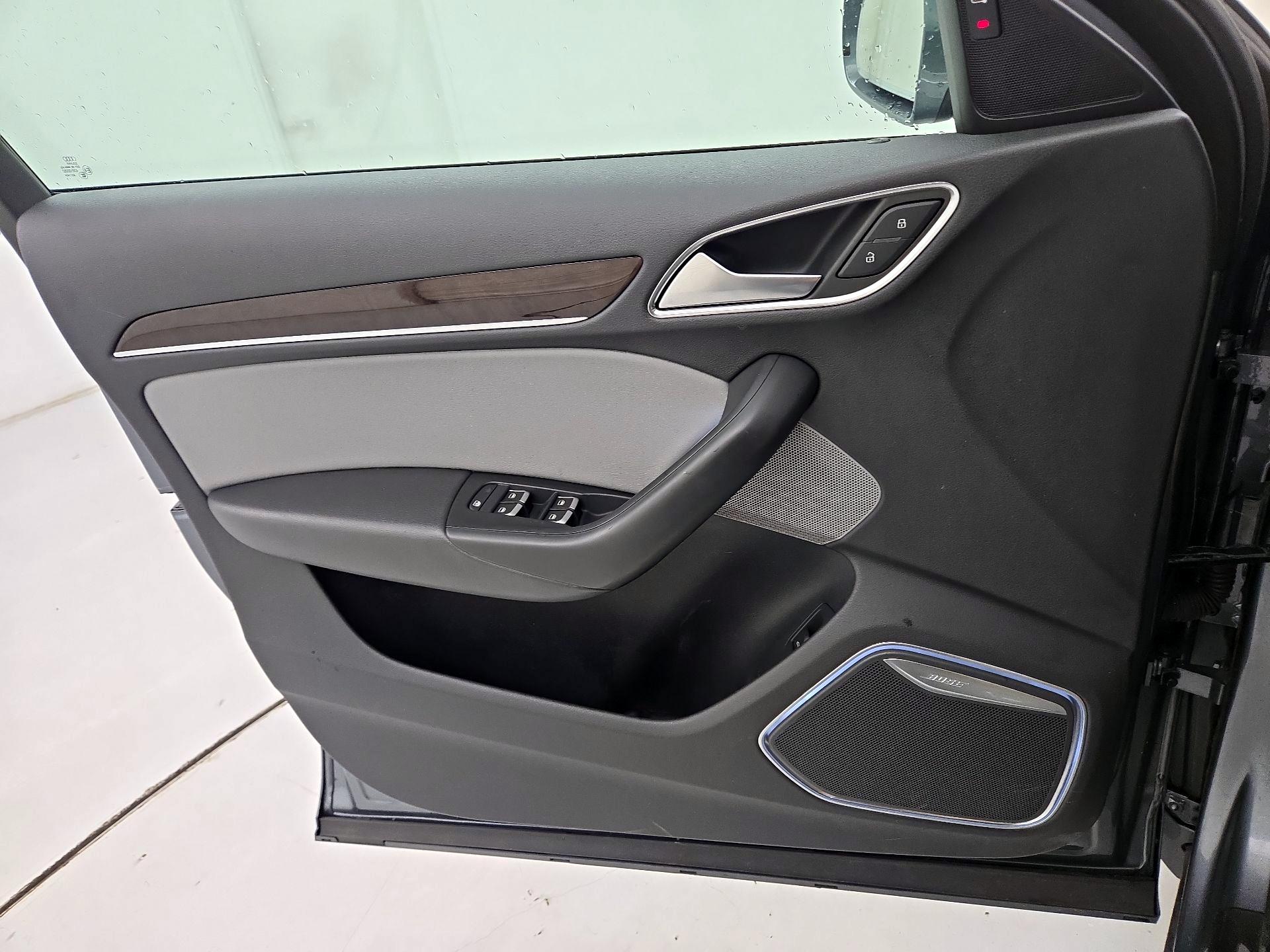 Thumbnail: 2016 Audi Q3 - 12