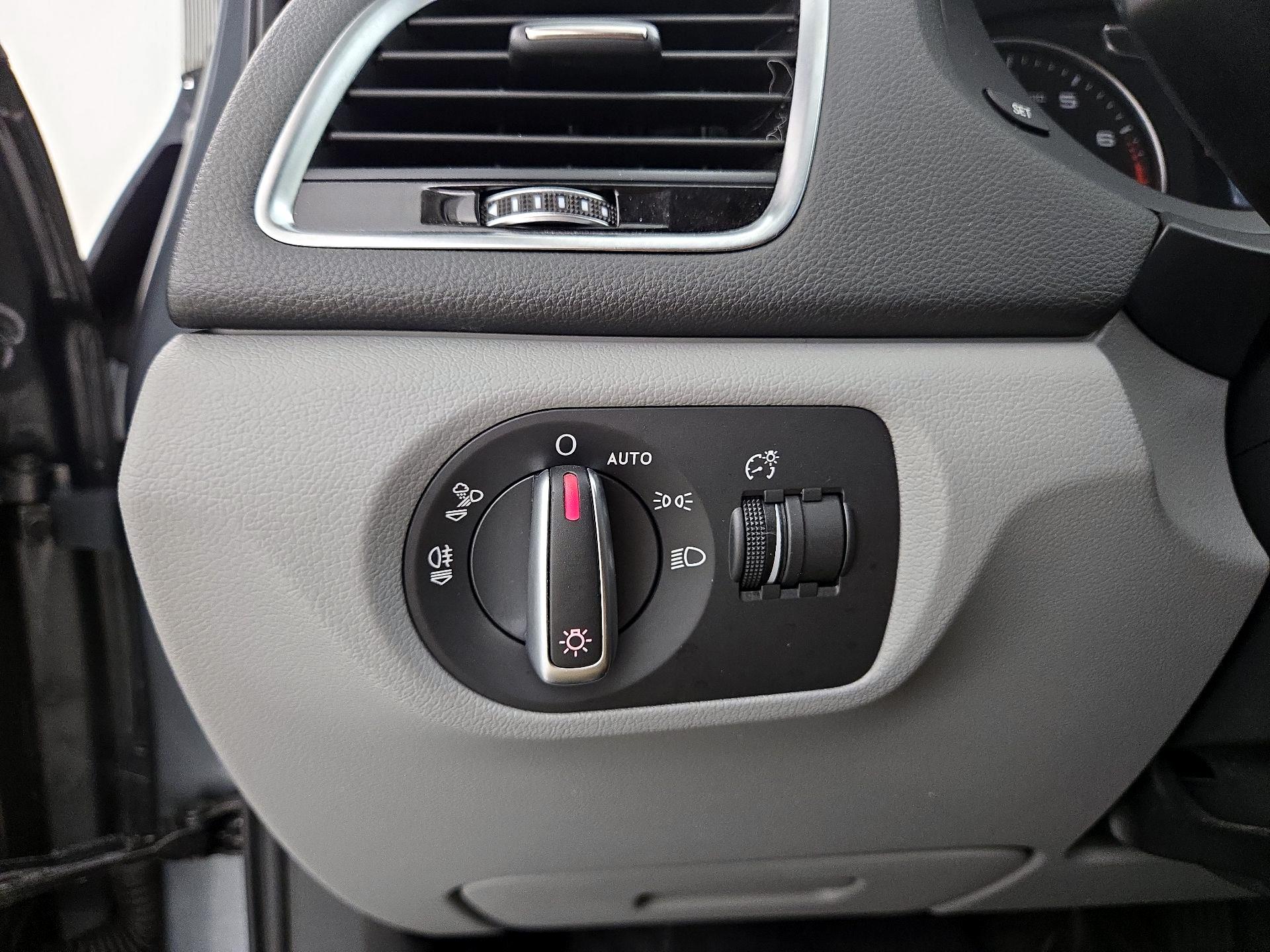 Thumbnail: 2016 Audi Q3 - 13