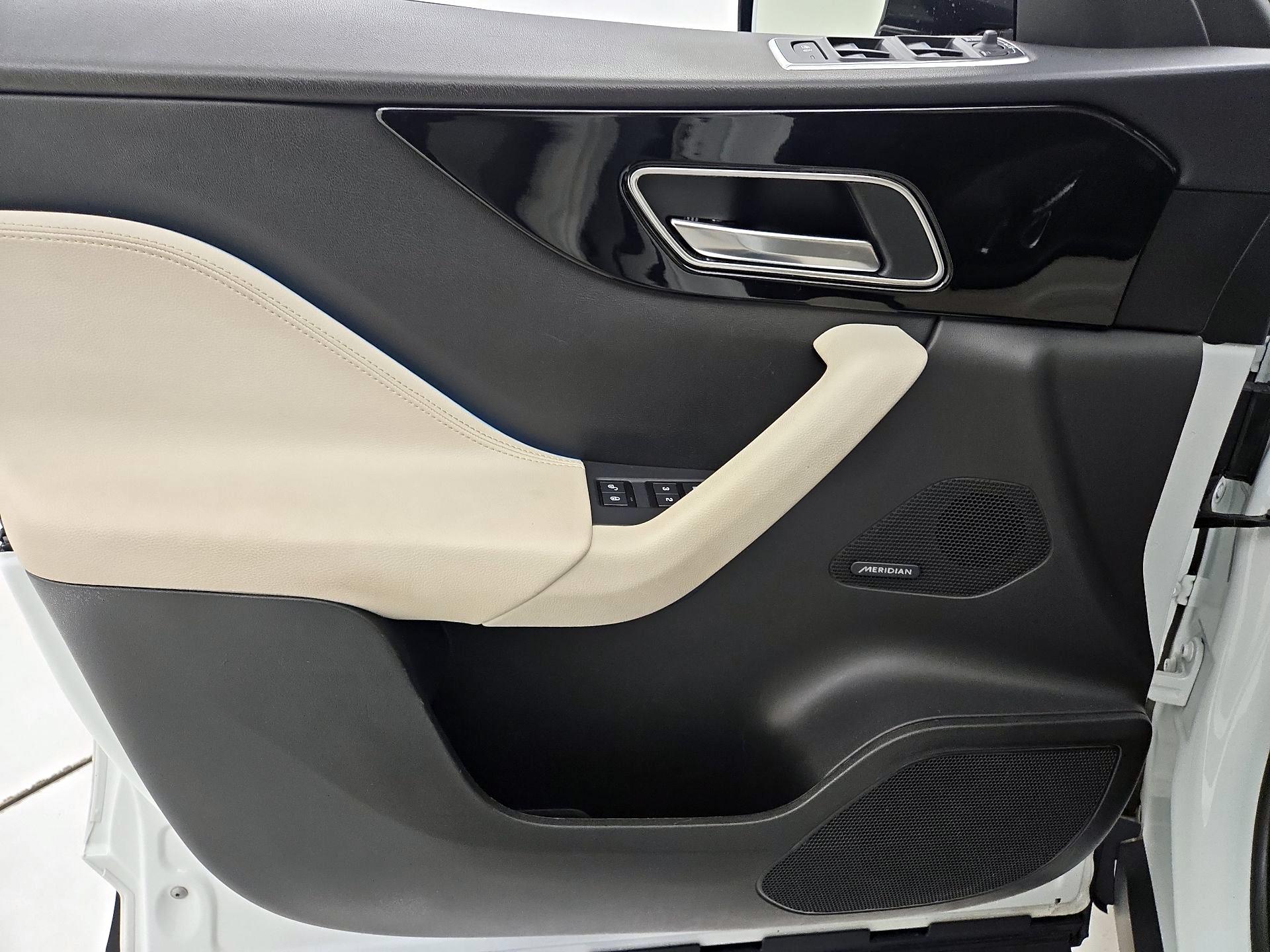 Thumbnail: 2020 Jaguar F-Pace - 12